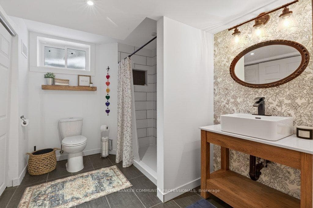 494 Upper Wentworth Street photo 45