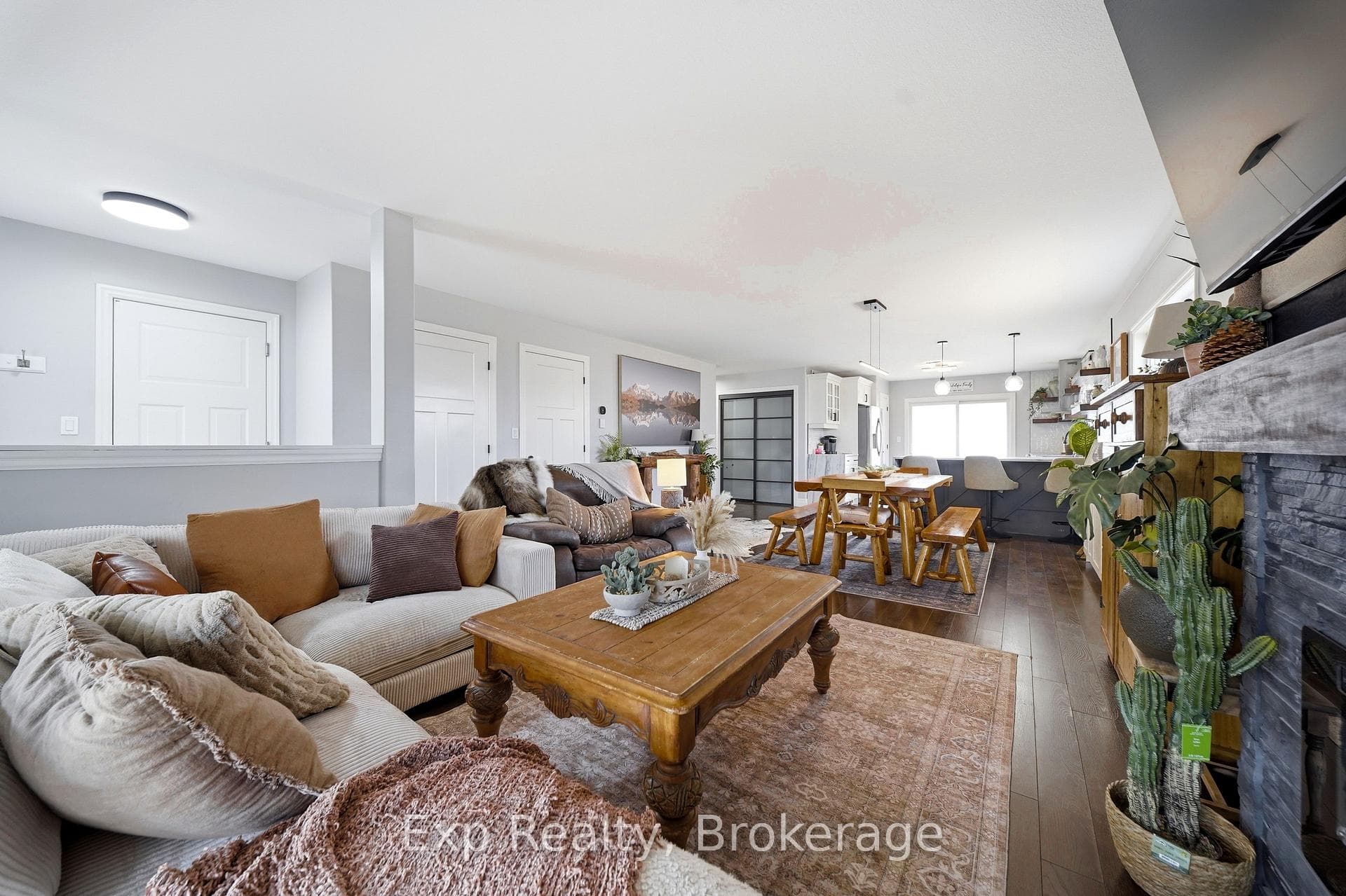 7 Tessa Boulevard photo 10