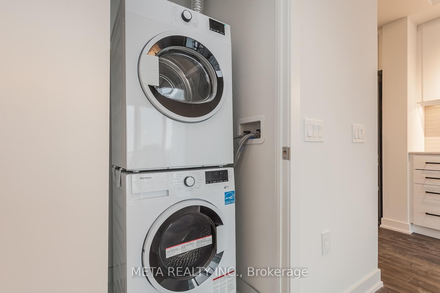 9 Tecumseth Street Unit 1409 photo 11