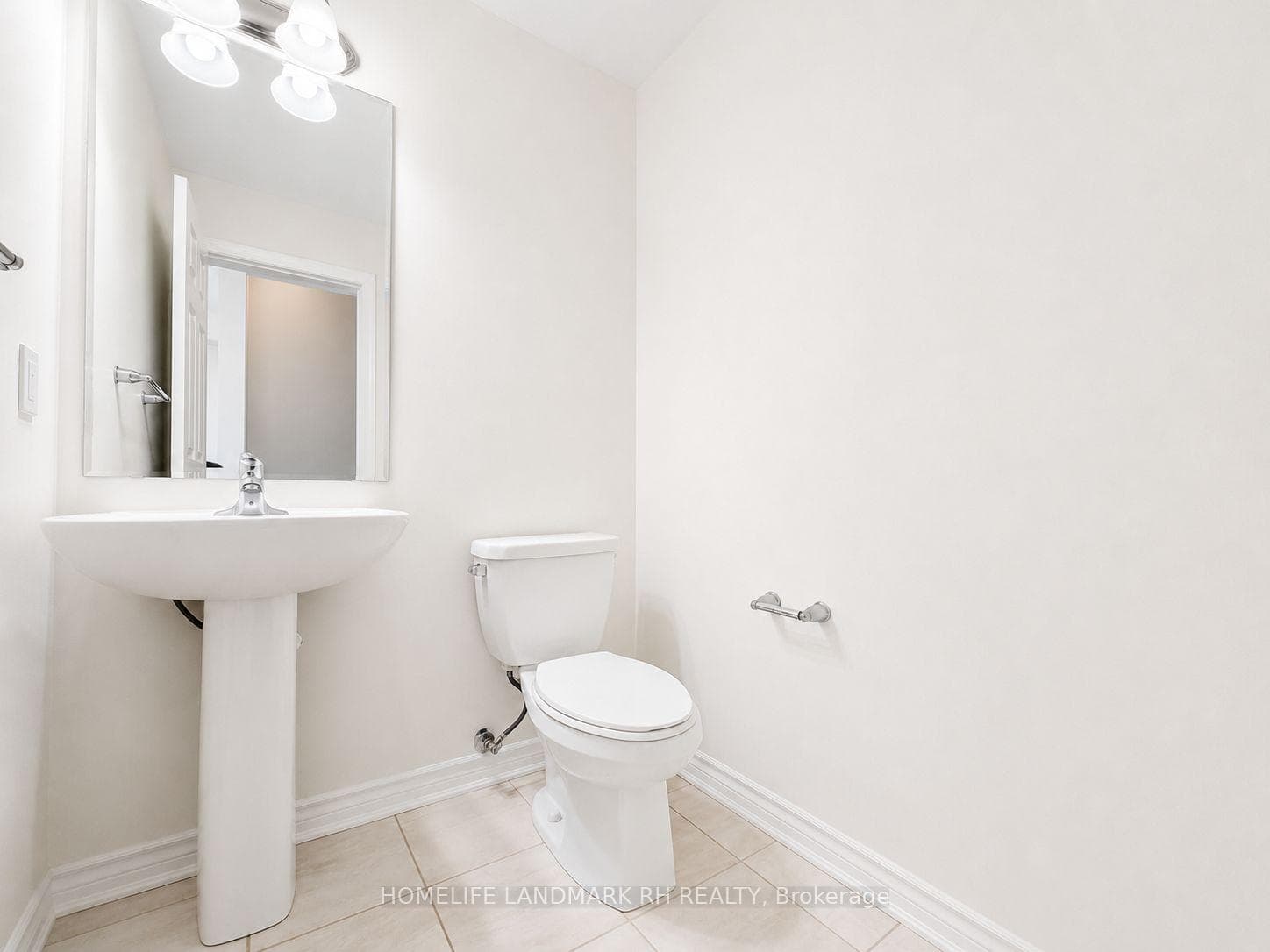 19 Edward Lennox Street photo 13