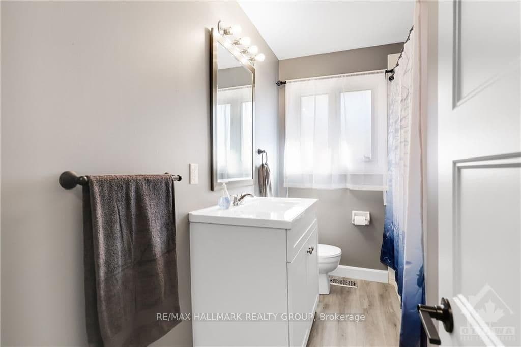 1347 ERINDALE Drive photo 12