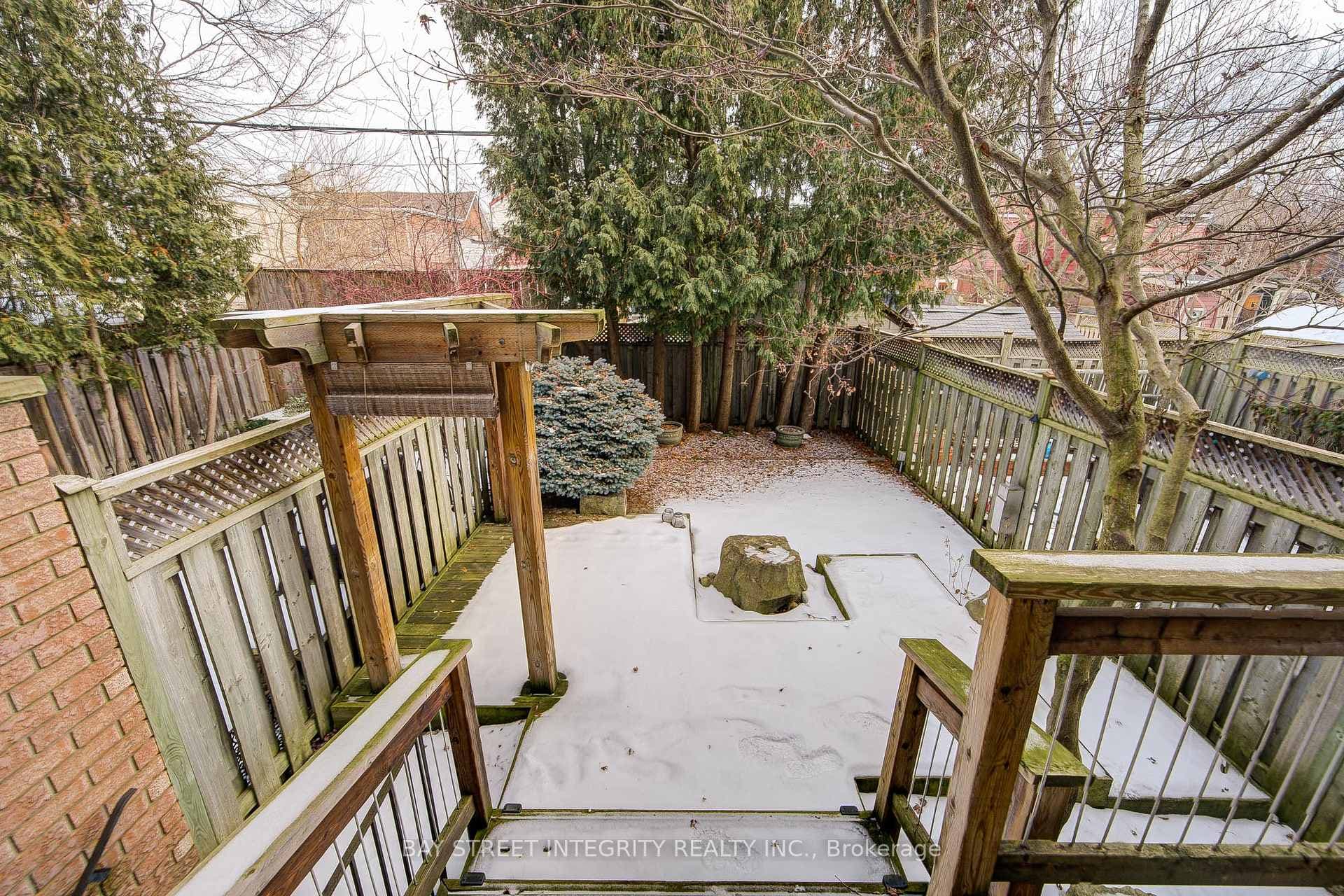 17 Frankdale Avenue photo 38