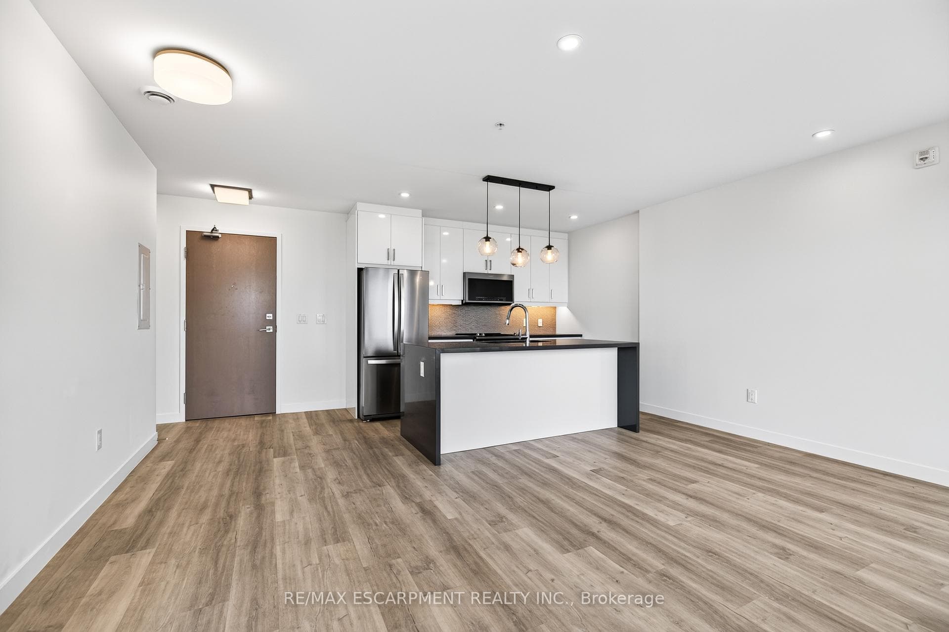 479 Charlton Avenue Unit 506 photo 4