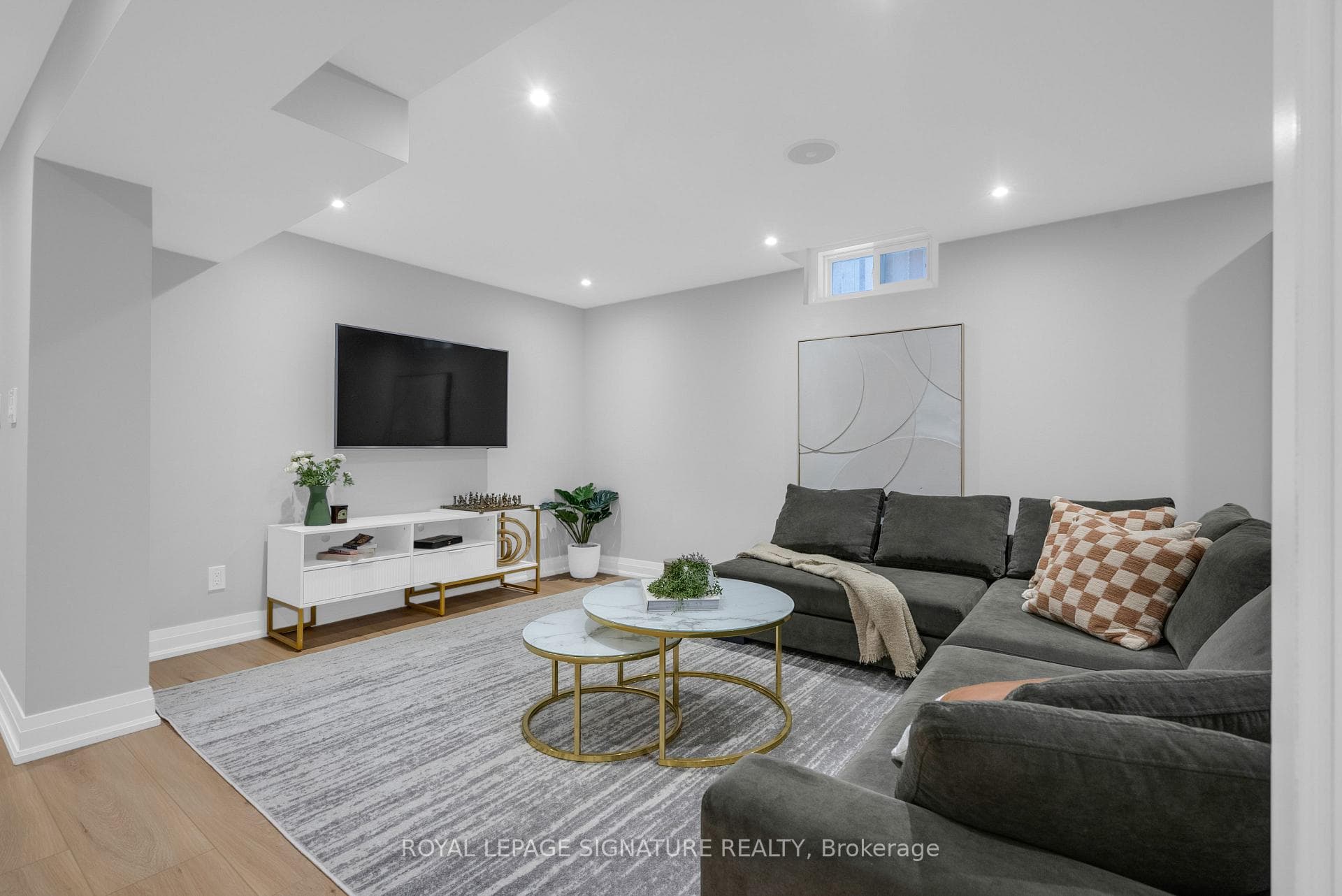 70 Wyndfield Crescent photo 31