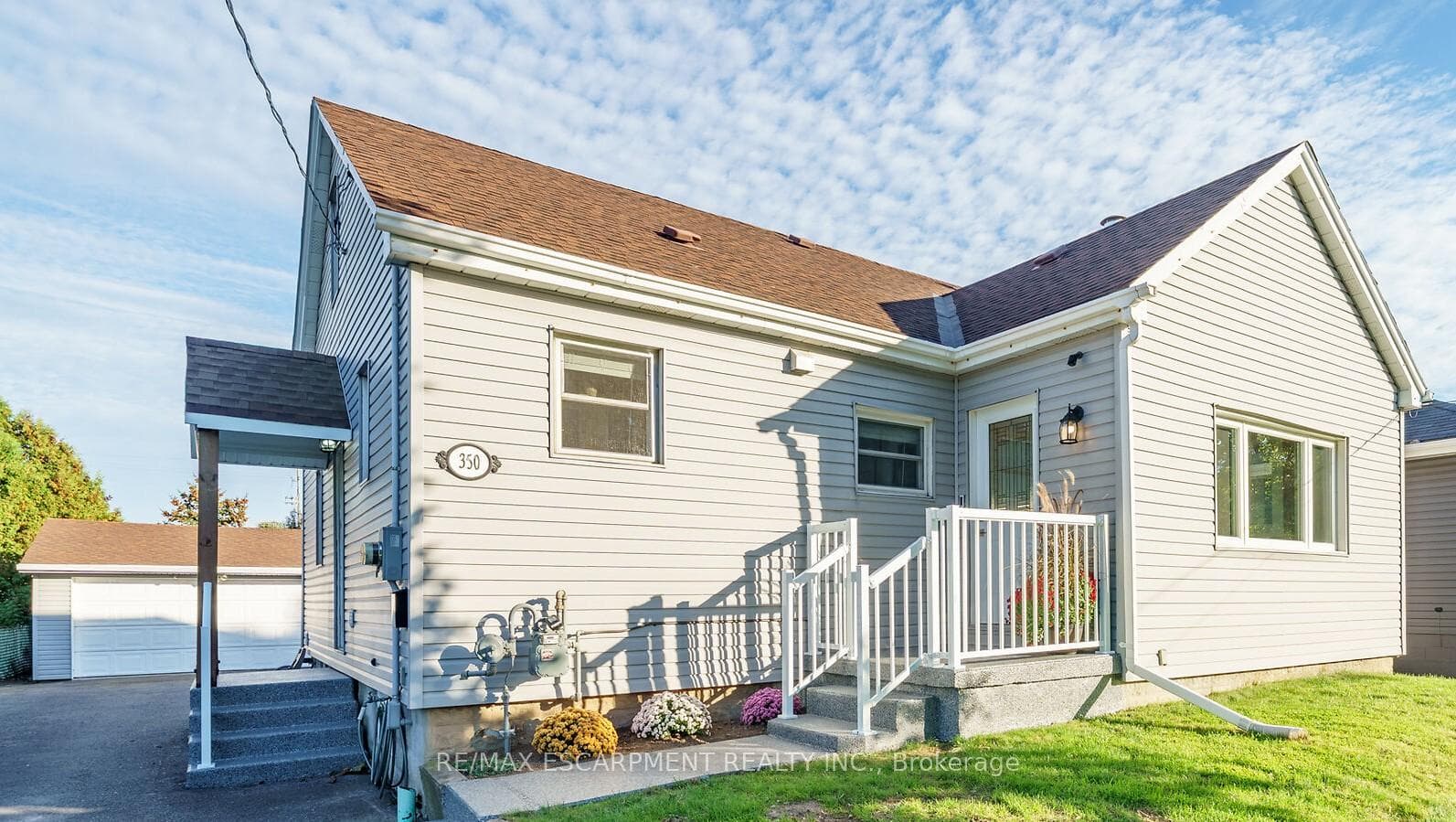 350 Pottruff Road photo 1