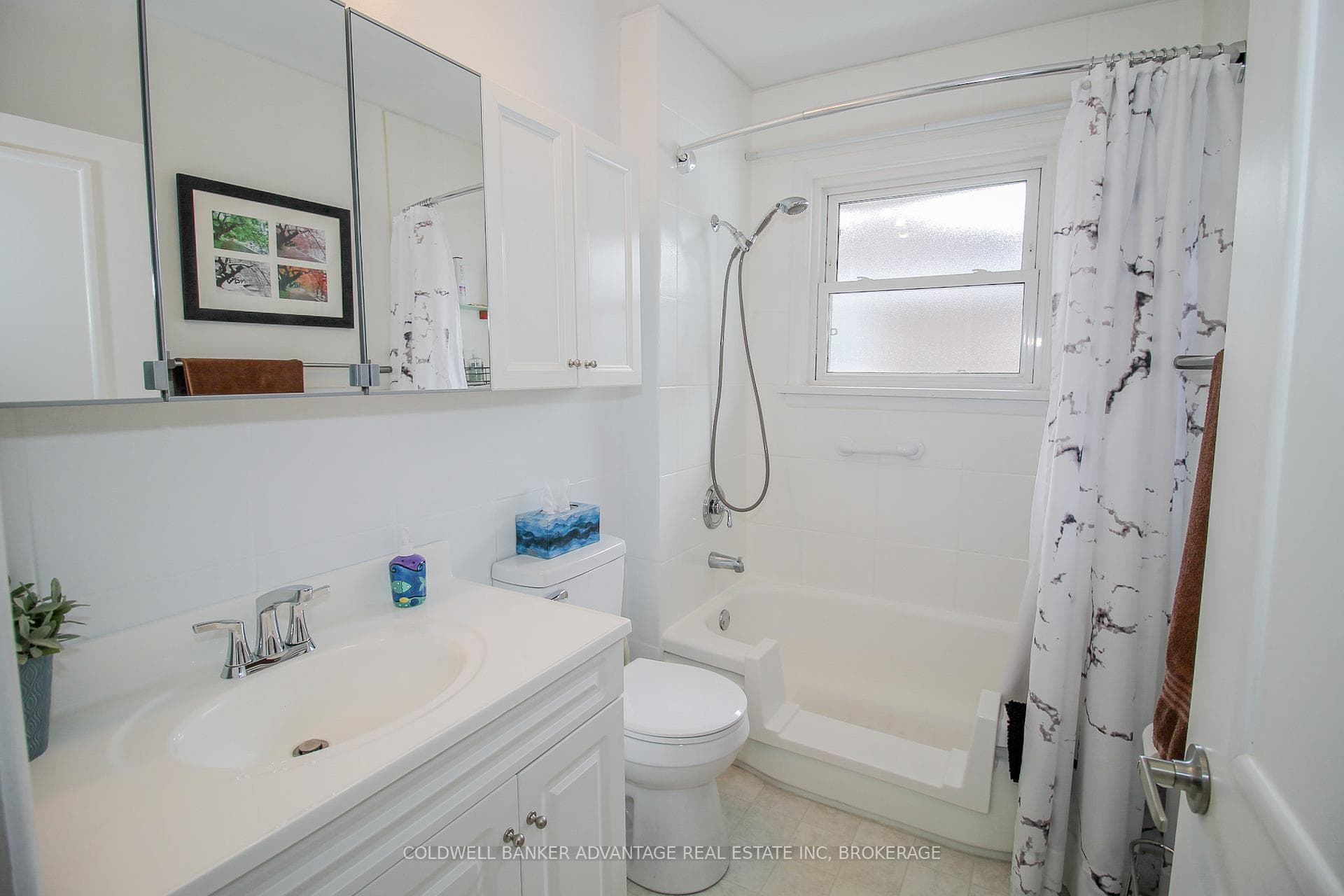 Bathroom - 4-piece