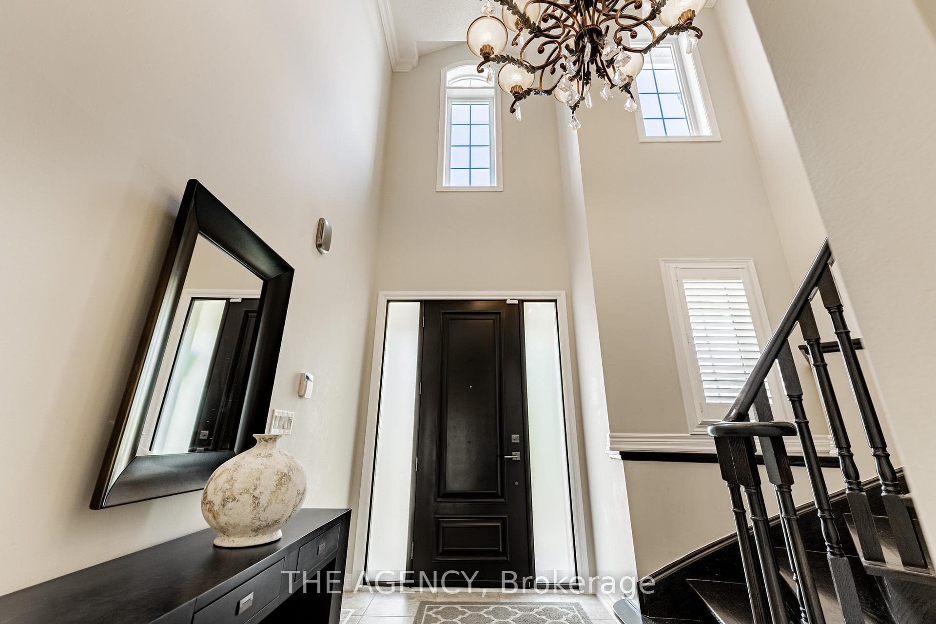 33 Ascalon Drive photo 2