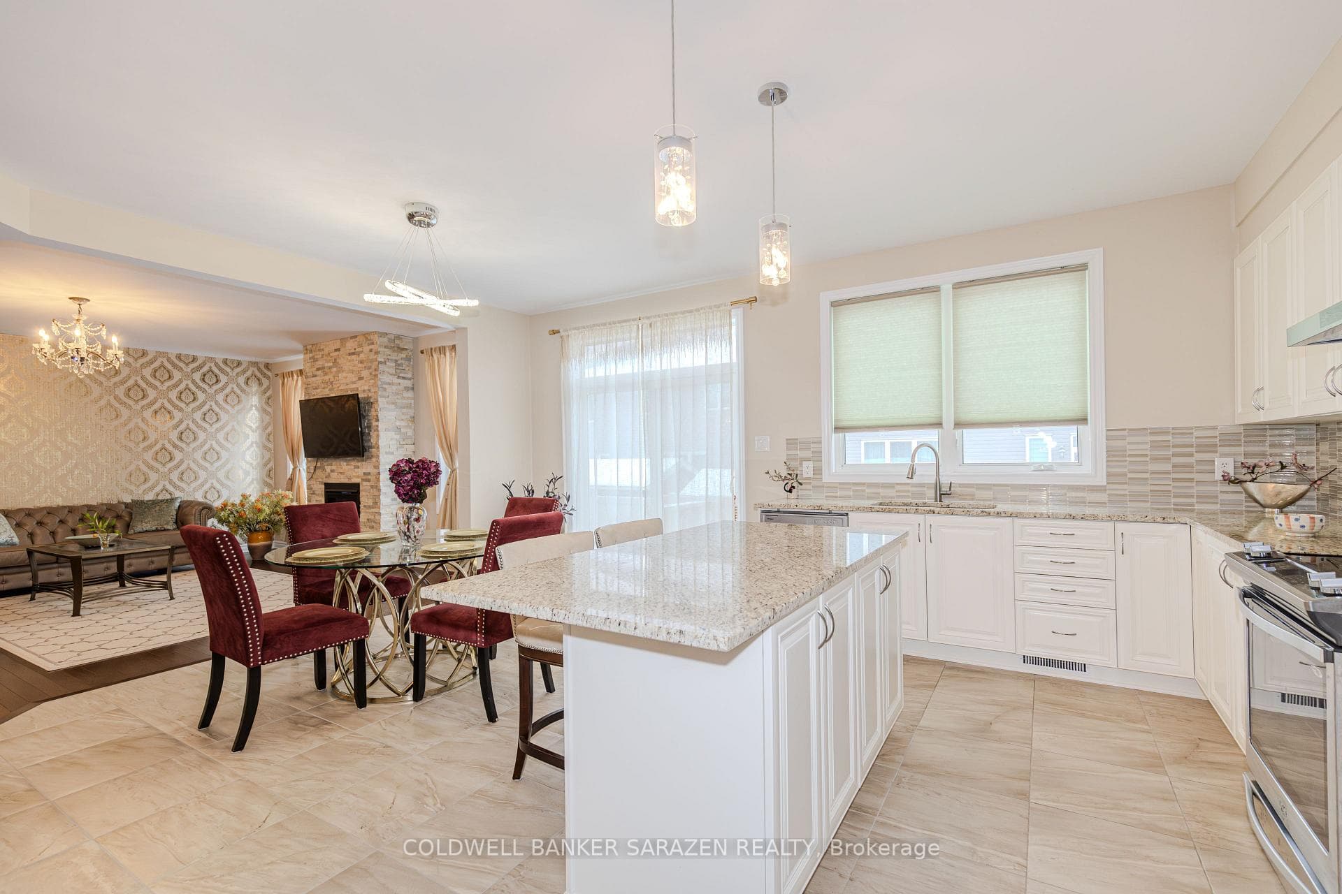 942 Guinness Crescent photo 12