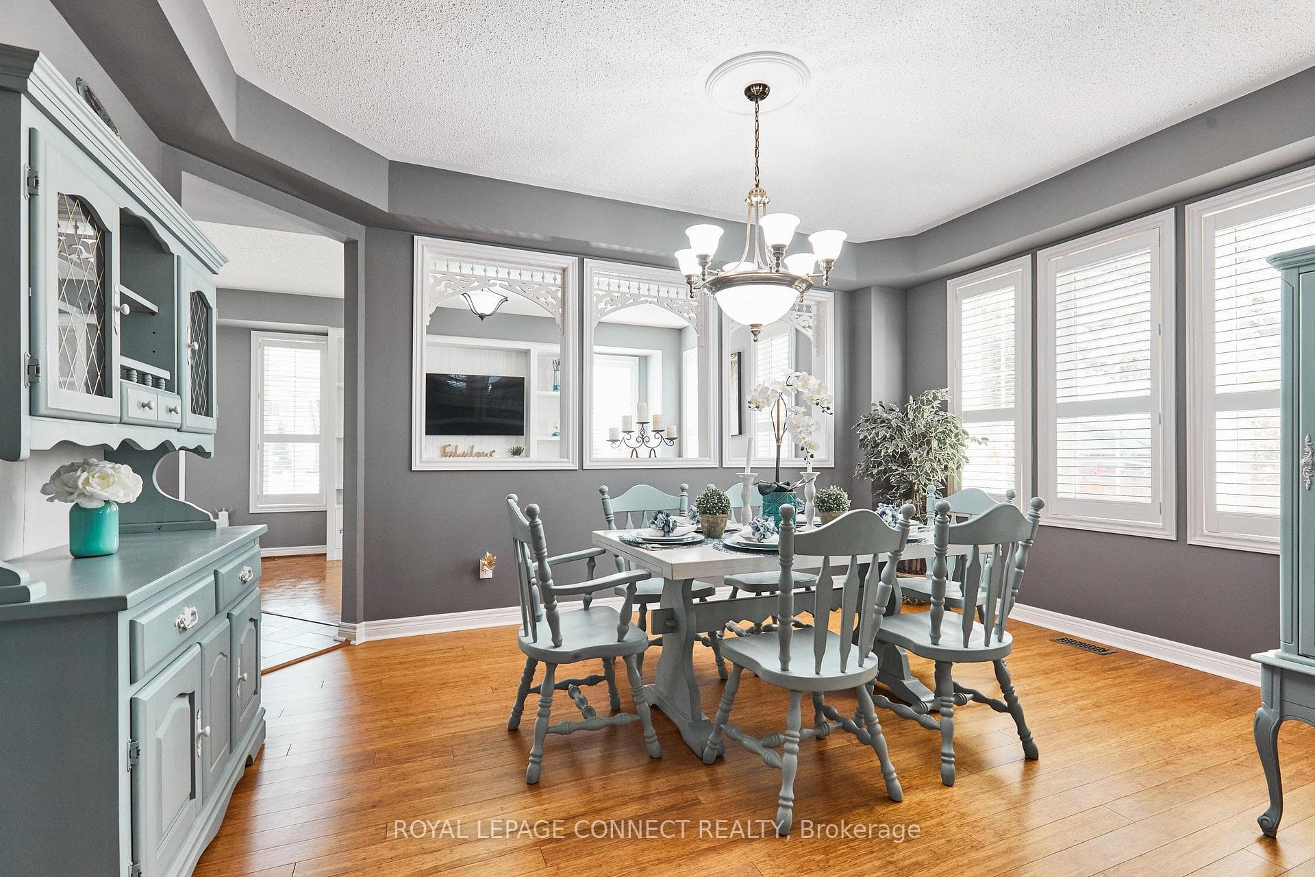 133 Vipond Road photo 10