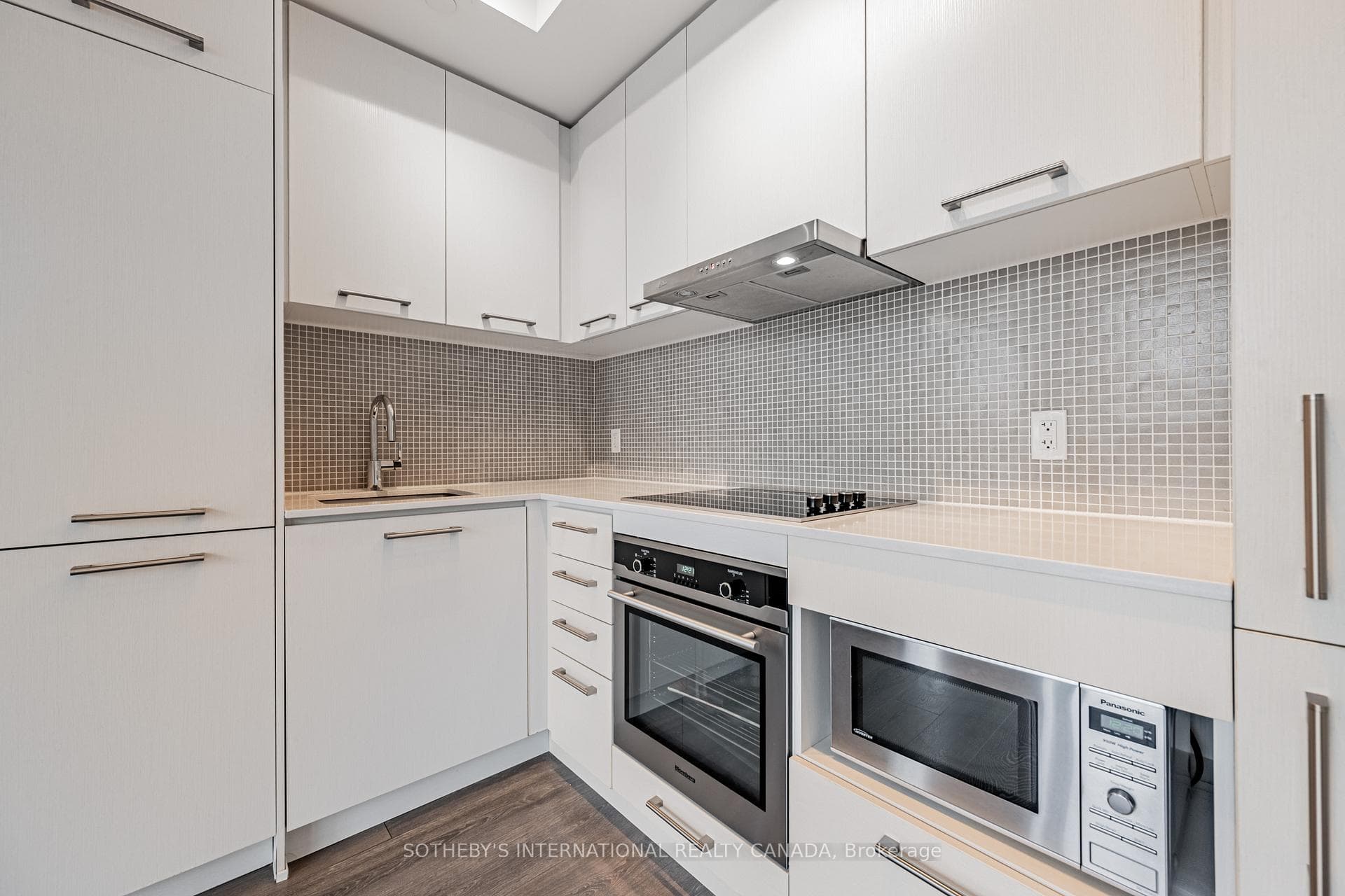 87 Peter Street Unit 4308 photo 8