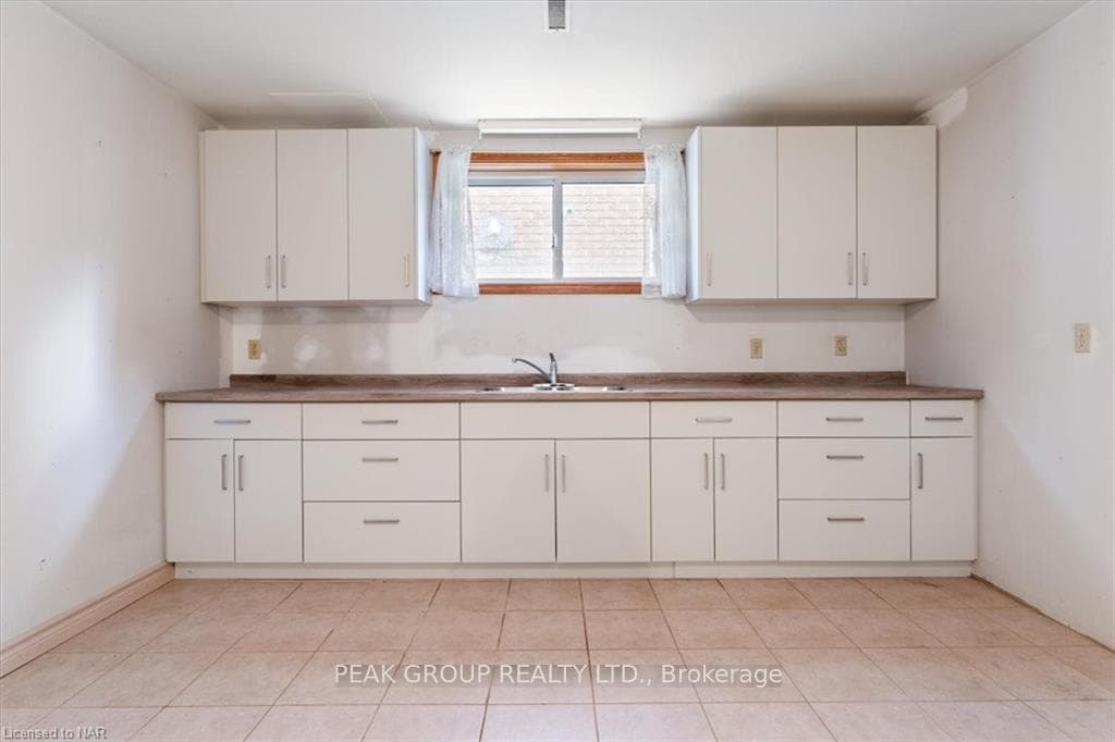 7050 HAROVICS Lane photo 26