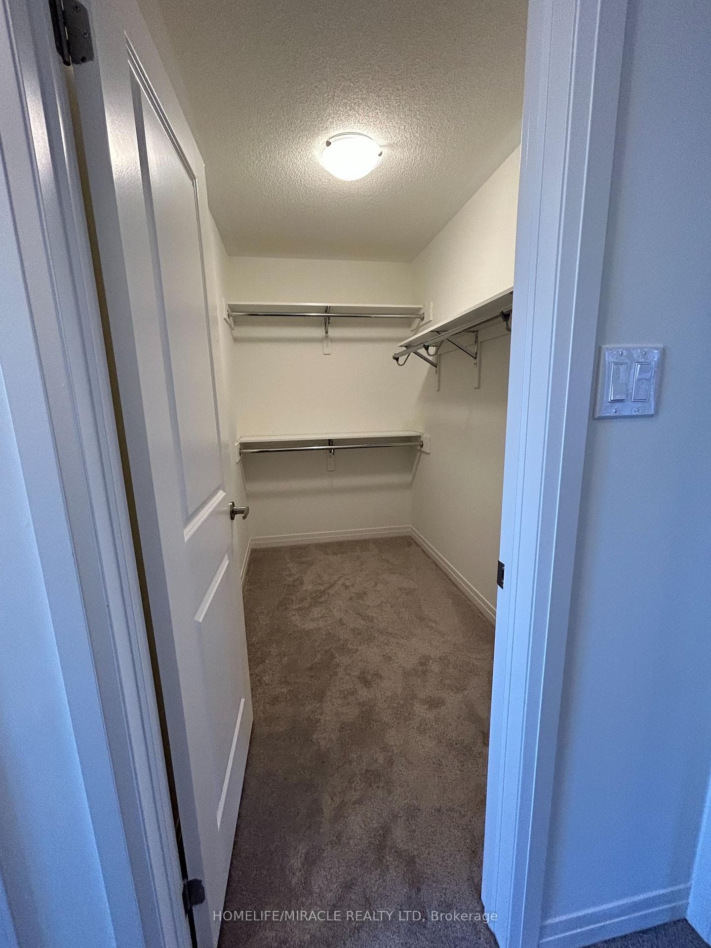 33 Sagewood Avenue photo 17