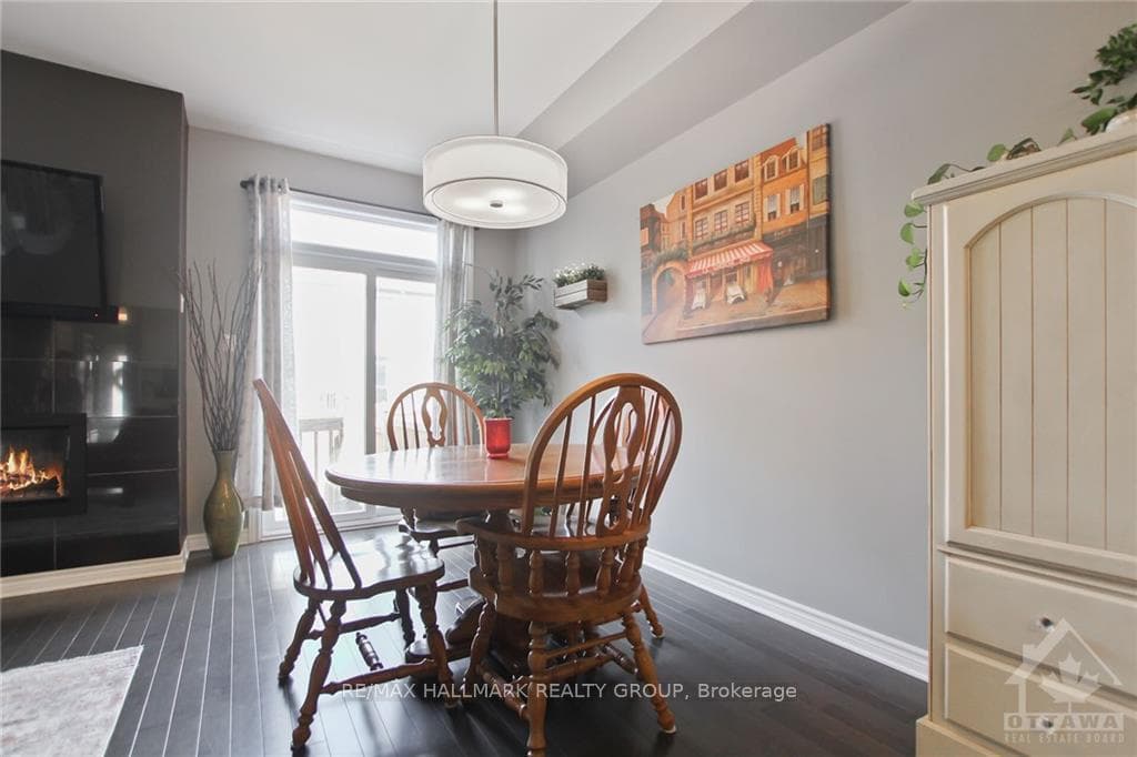 225 King Street photo 9