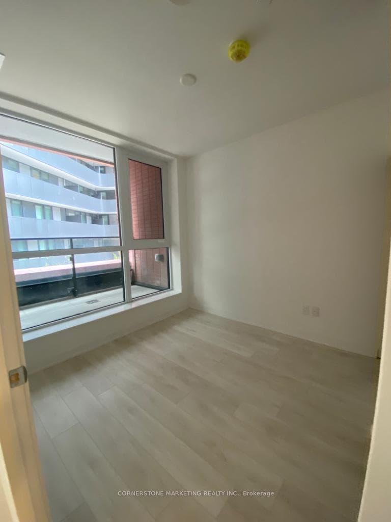 8 Tippett Road Unit 219 photo 3