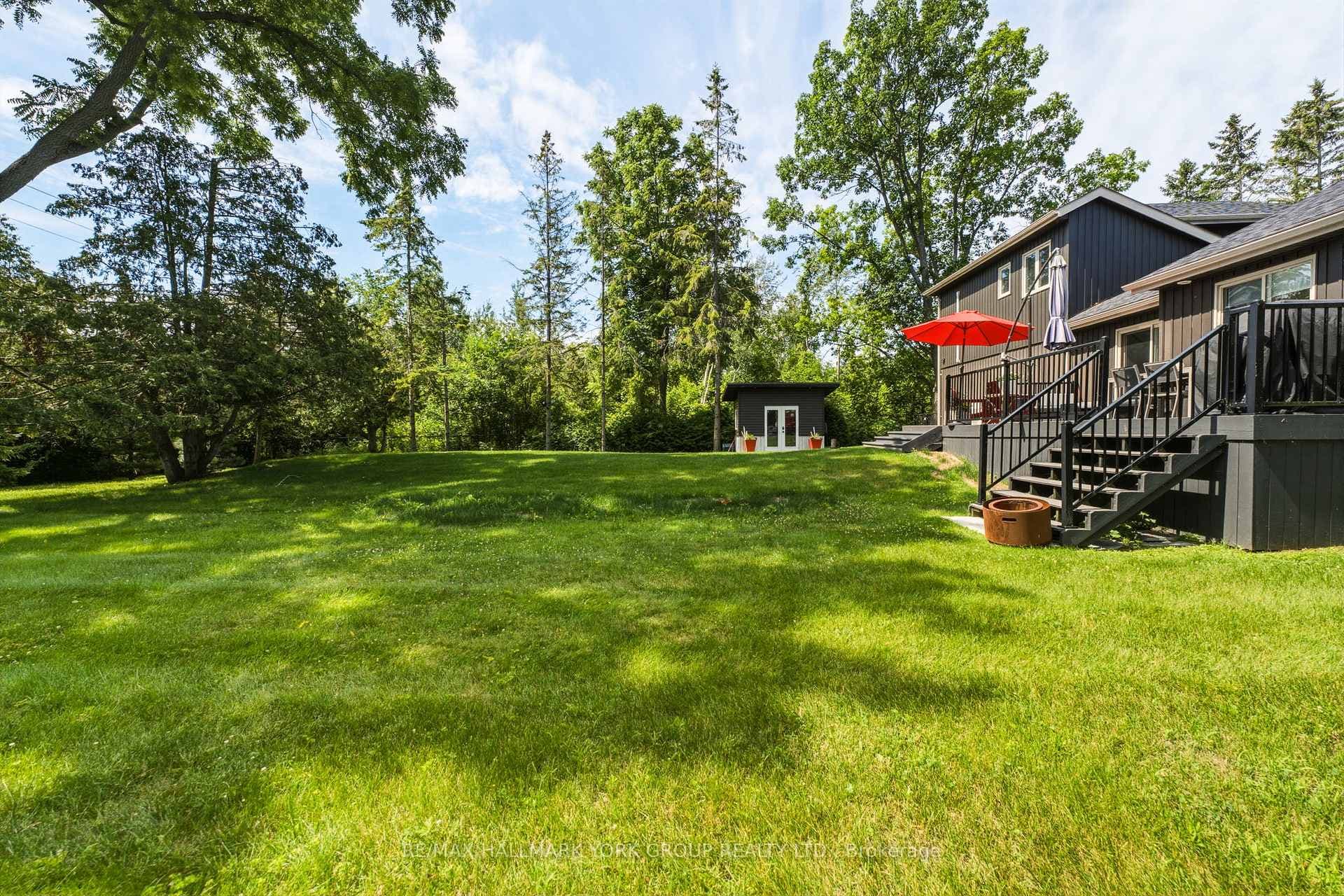 281 Hedge Road photo 39