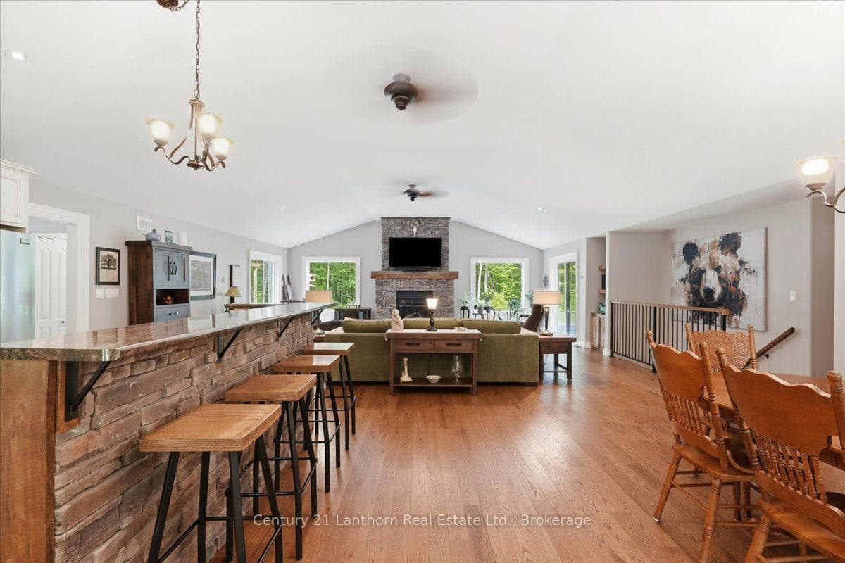 81 Reynolds Road photo 7