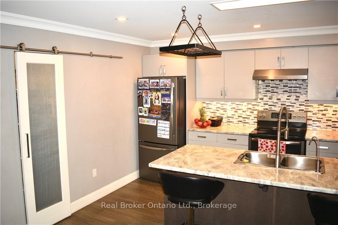 1 Chamberlain Avenue Unit 9 photo 3