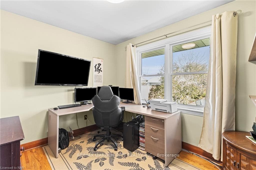 6727 Russell Street photo 22