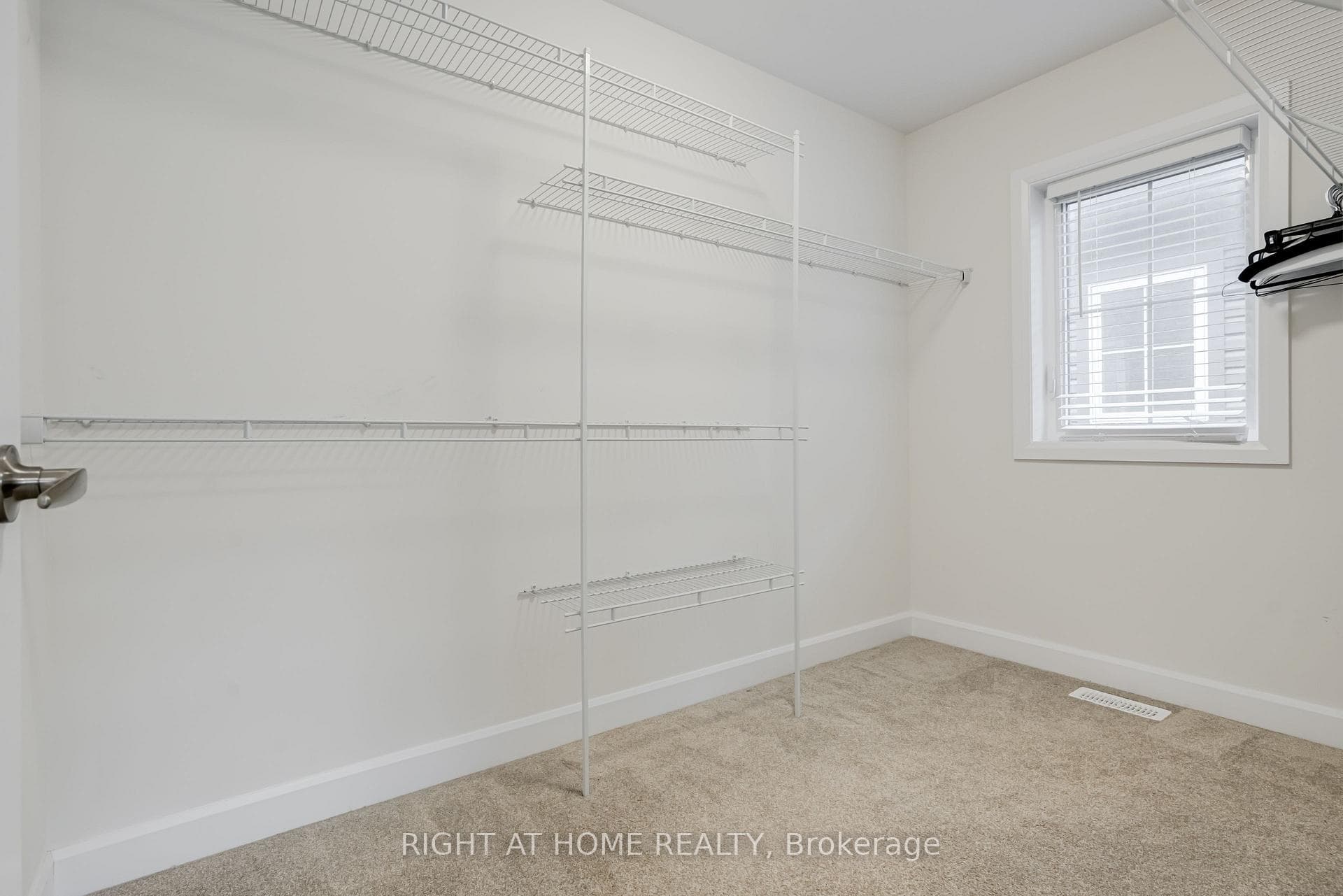 520 CLAYTON Avenue photo 22