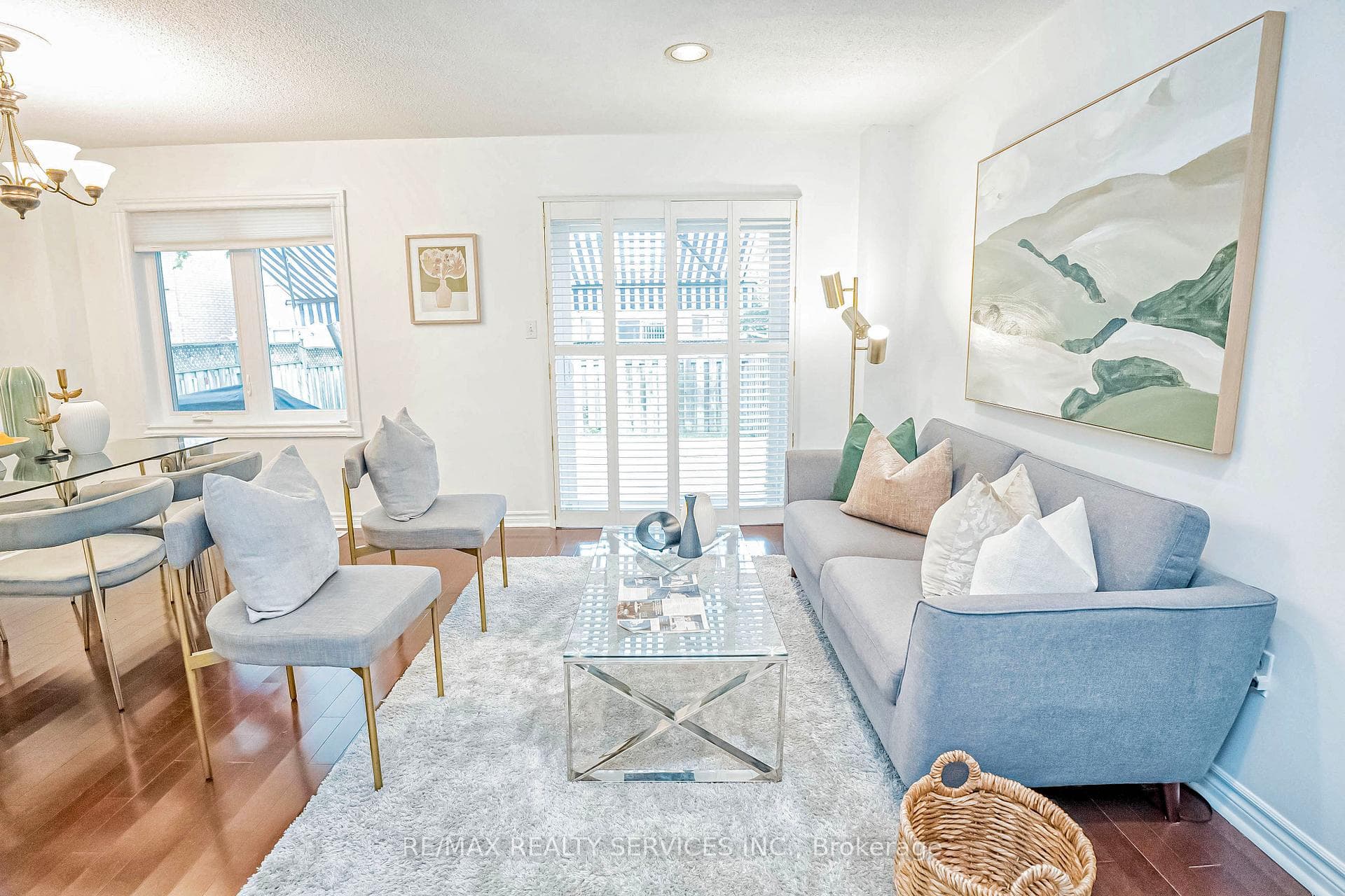 61 White Tail Crescent photo 7