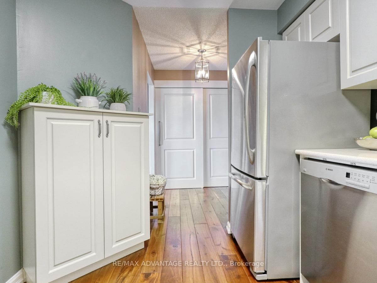 127 Belmont Drive Unit 606 photo 9