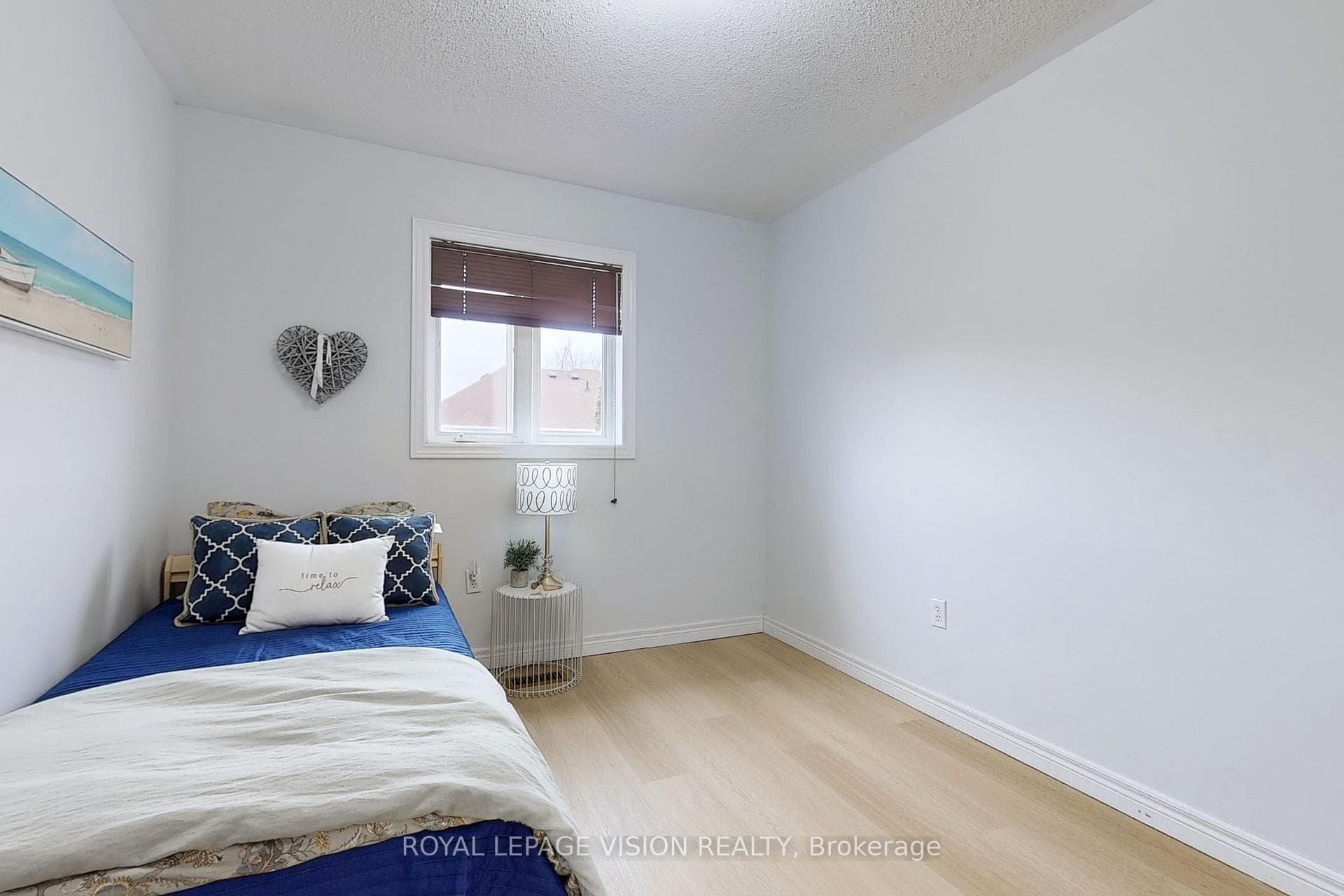 38 Eastport Drive photo 21
