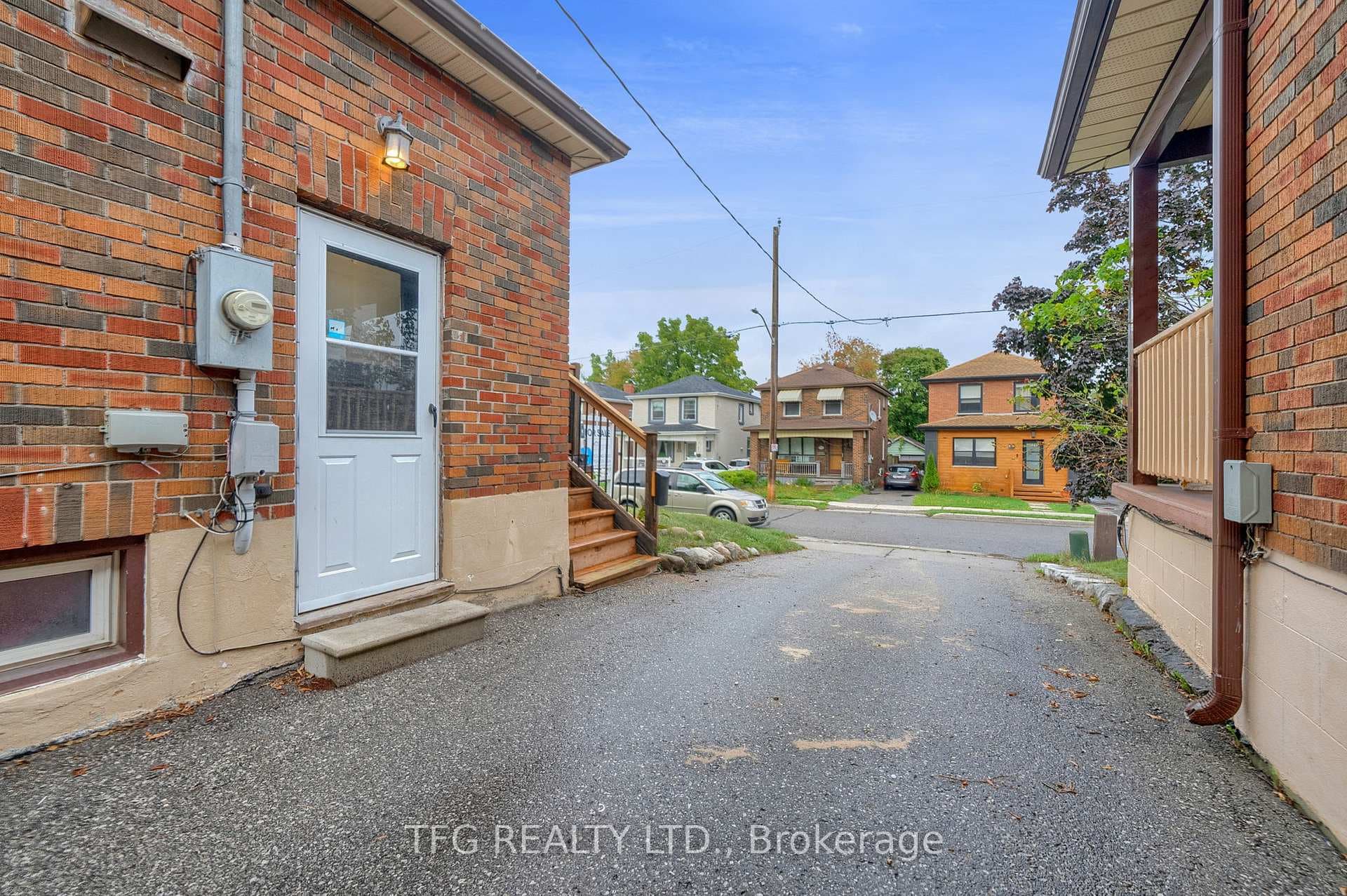 232 Clarke Street photo 29