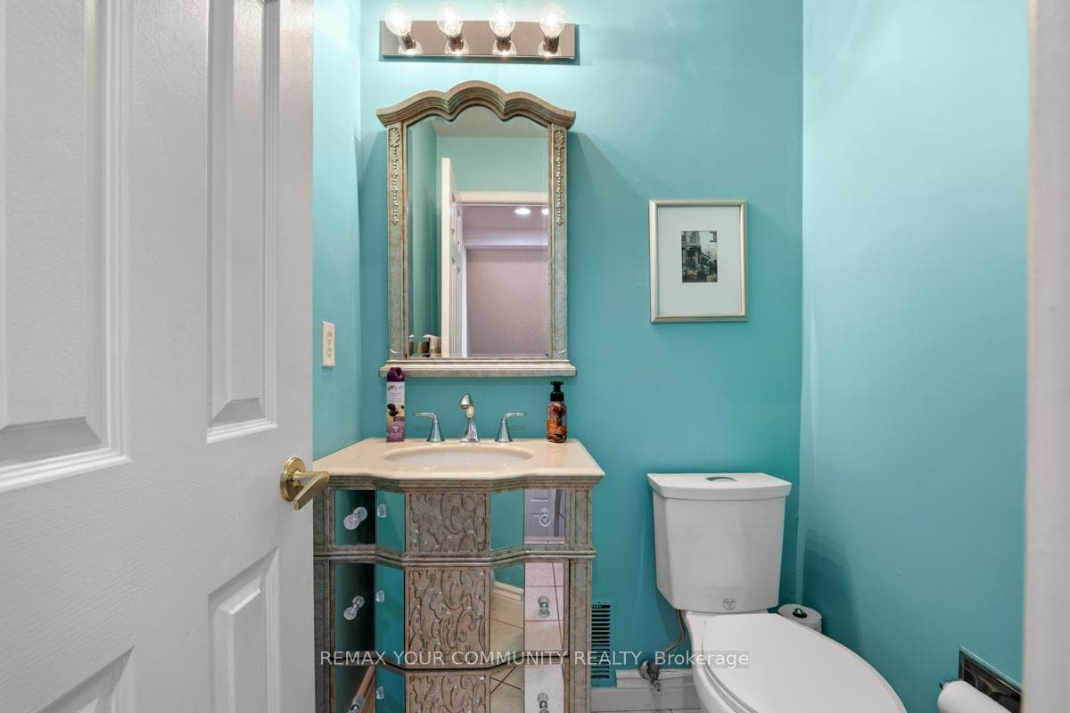 82 Whitney Place photo 15