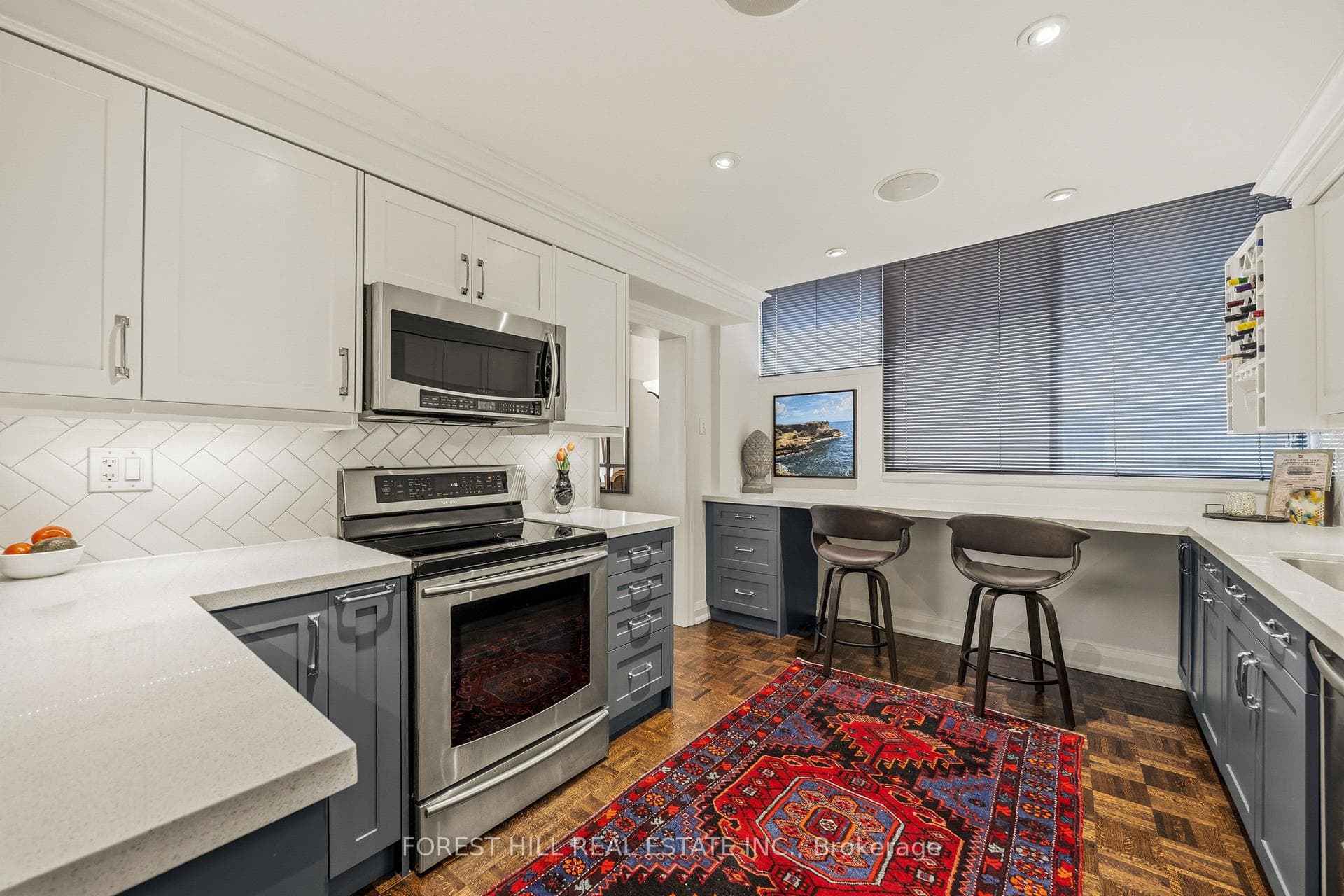 616 Avenue Road Unit 402 photo 12