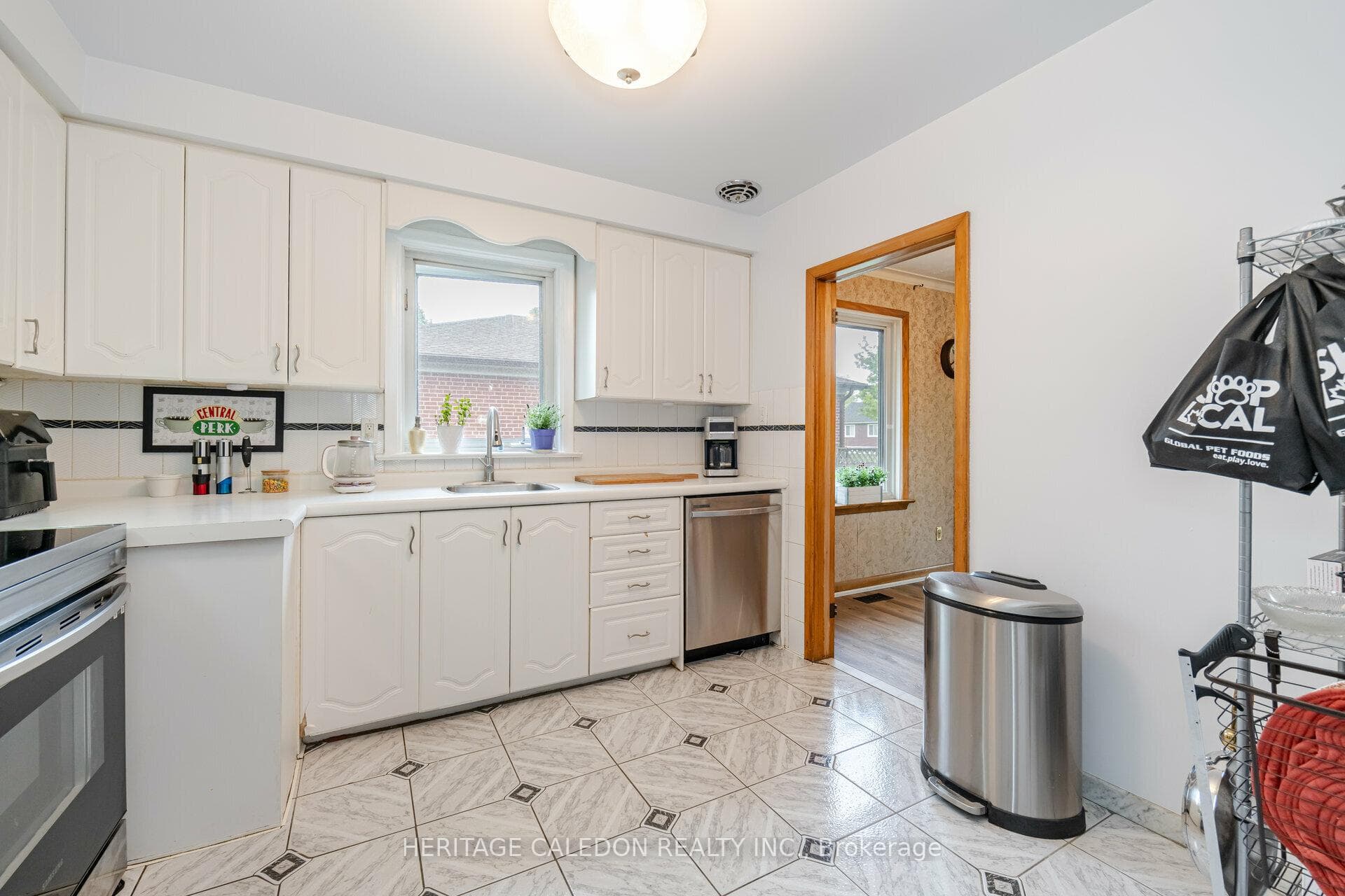 7 Braemore Road photo 15