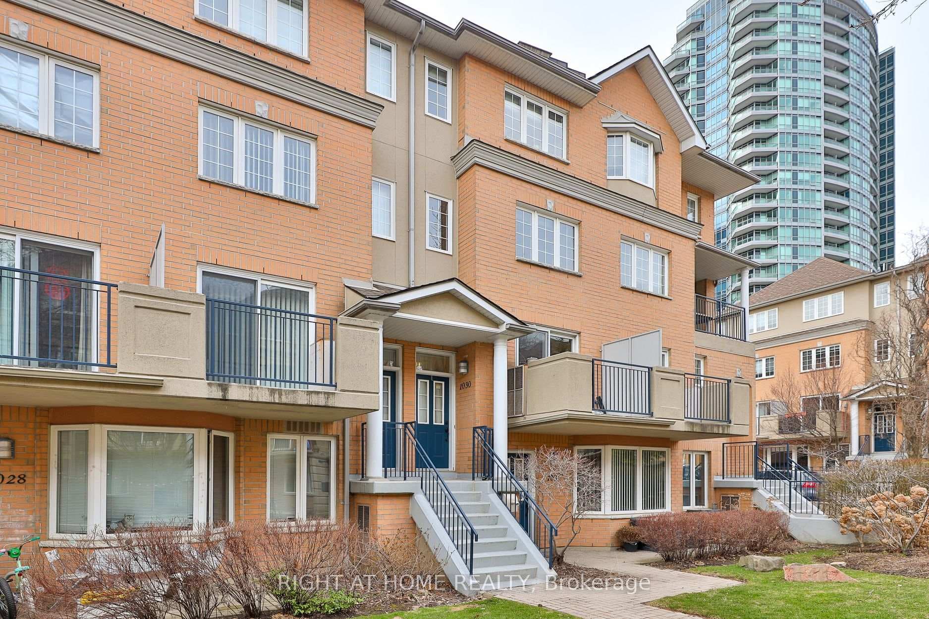 28 Sommerset Way Unit 1030 photo 48