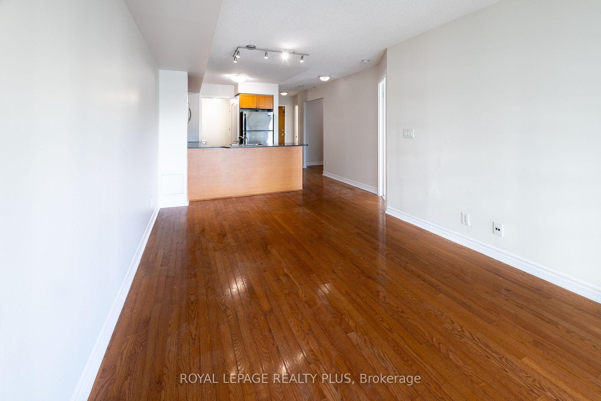 1 Elm Drive Unit 1204 photo 10