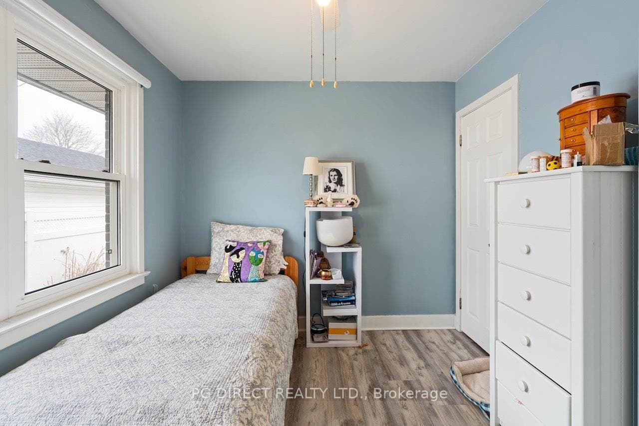 406 Wood Street photo 8