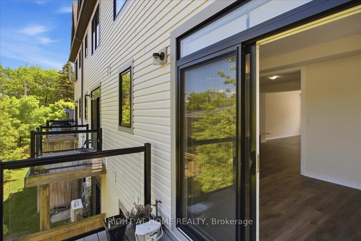 9 Bremont Way photo 19