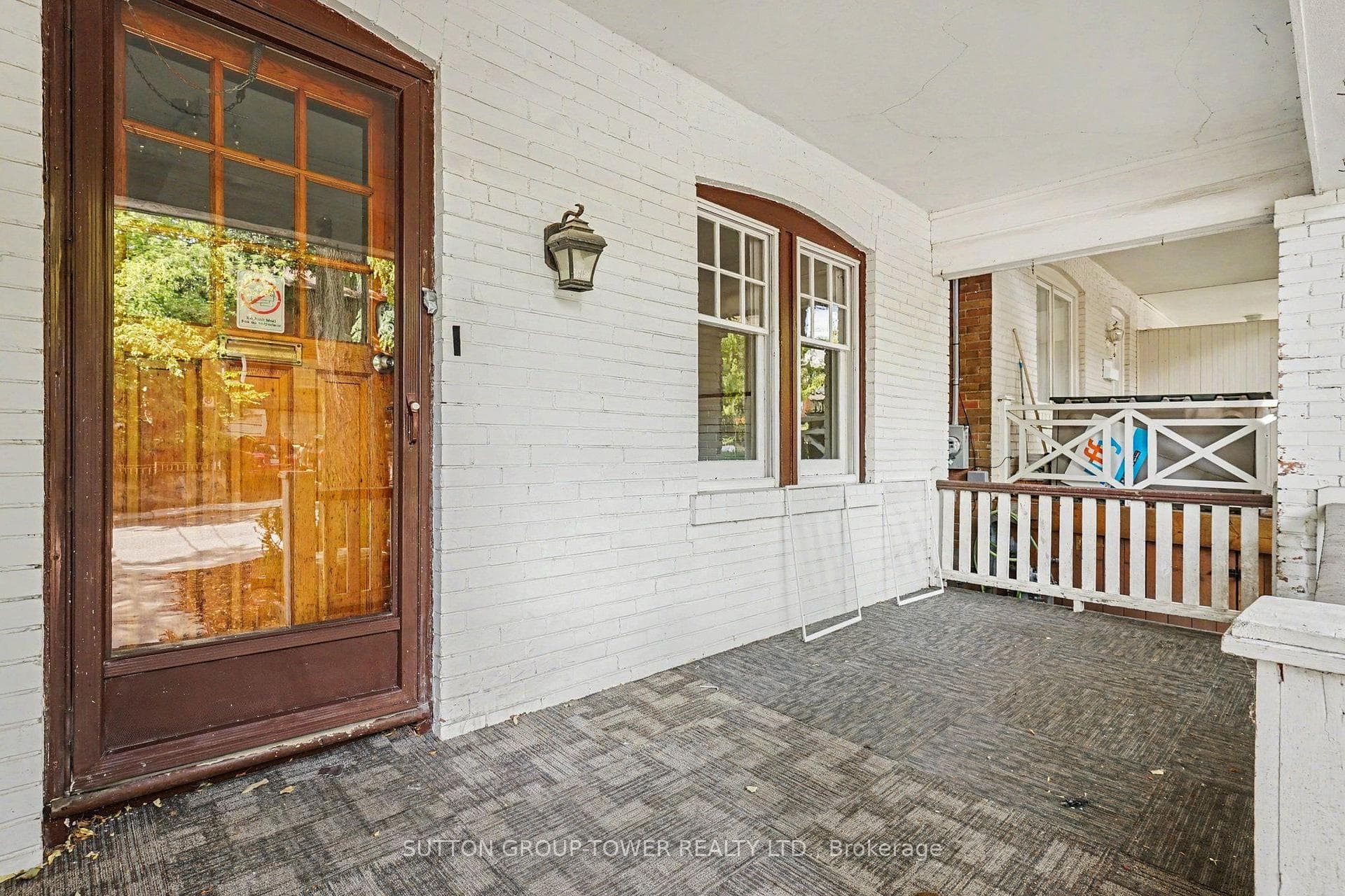 118 Castlefield Avenue photo 3