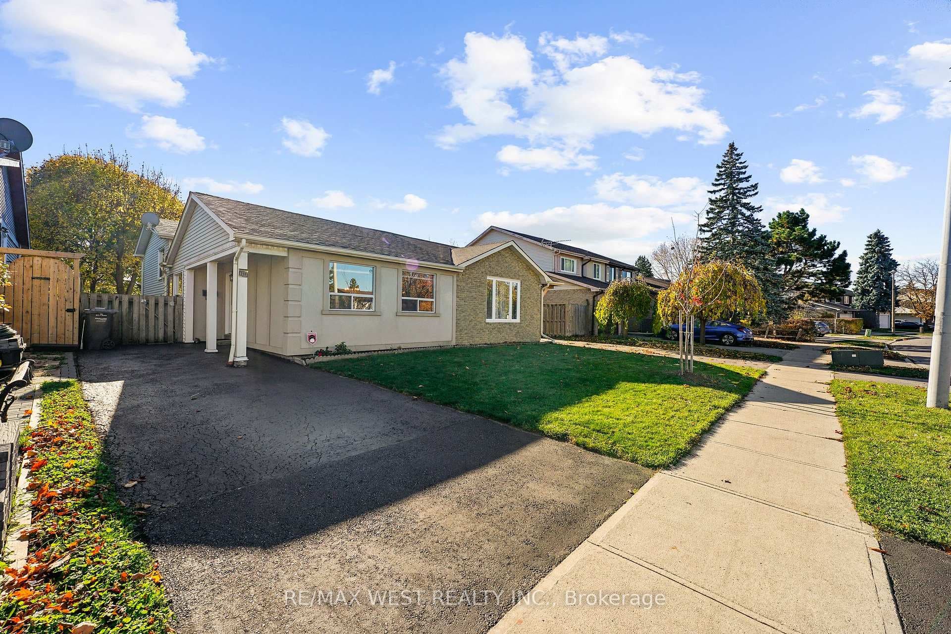 239 Hansen Road photo 5