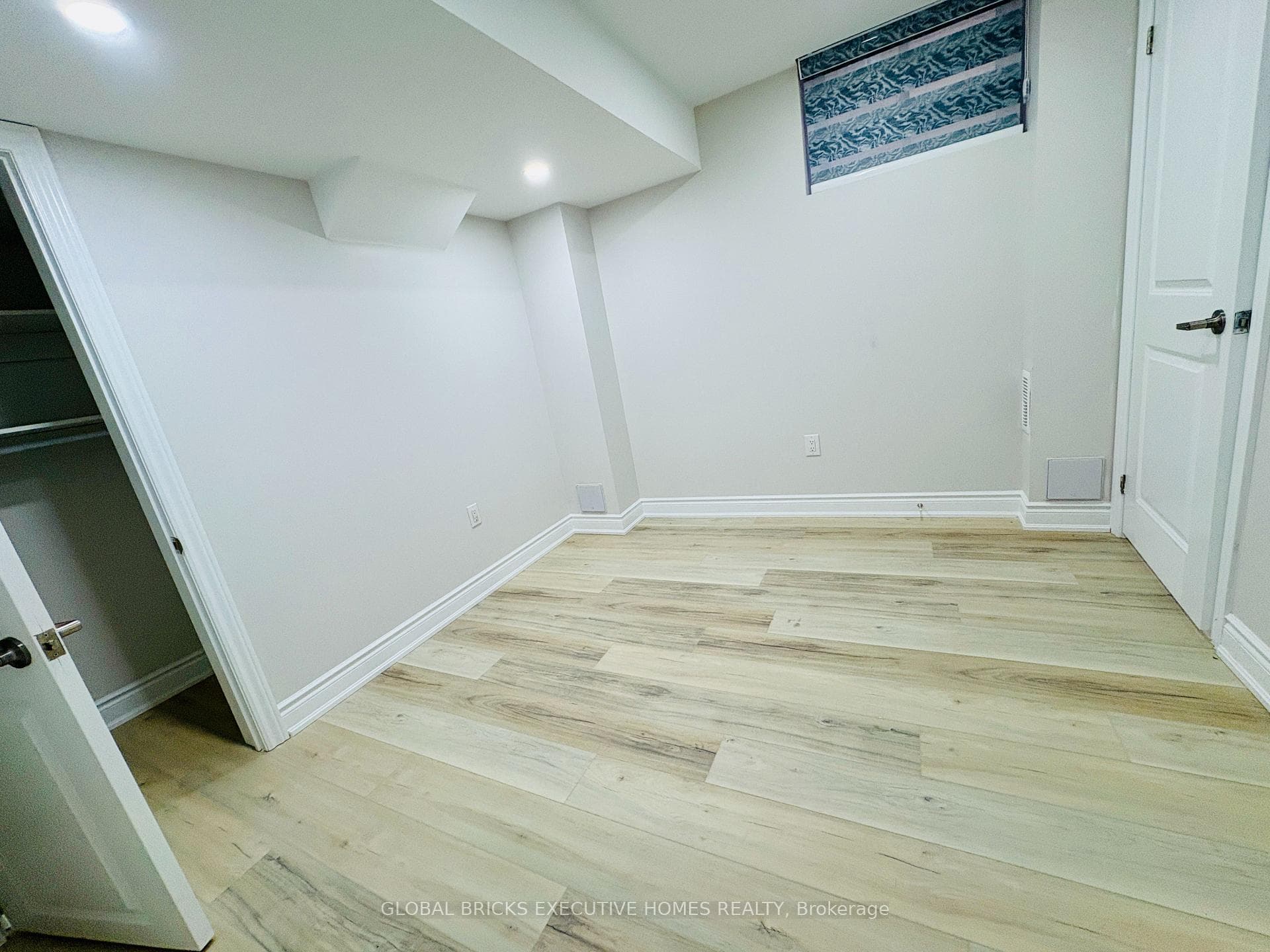 4056 Channing Crescent photo 20