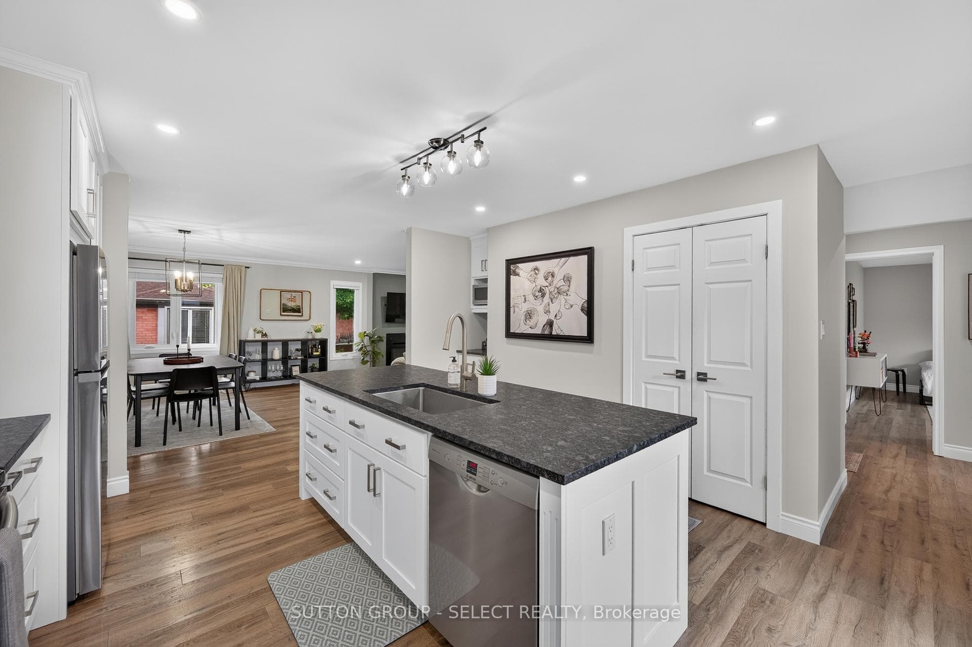 65 Fiddlers Green Road Unit 24 photo 12