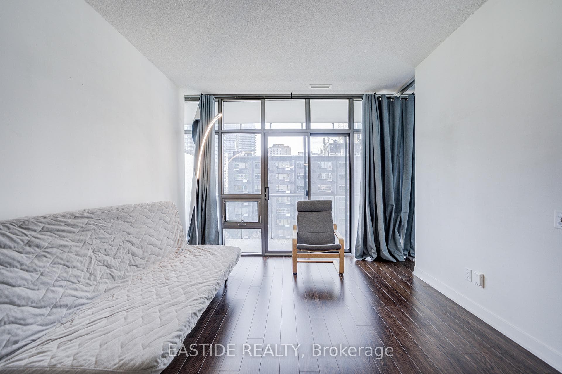 33 Charles Street Unit 807 photo 22