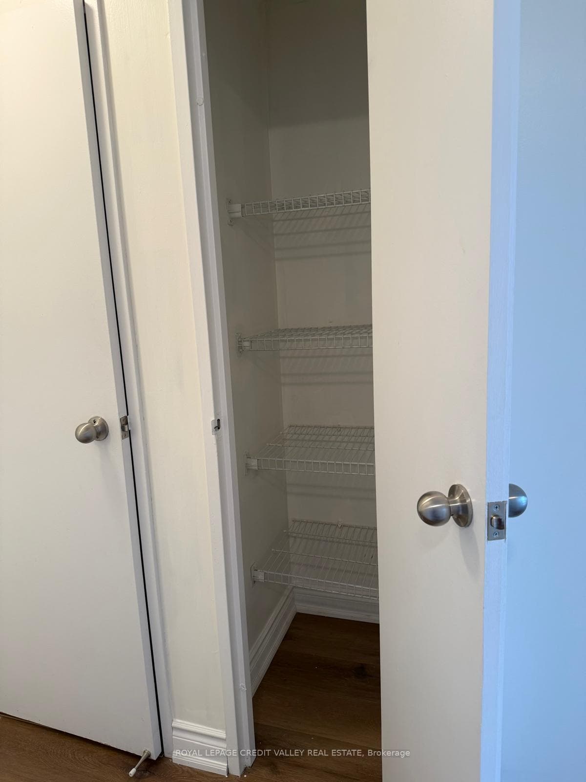 25 Trailwood Drive Unit 903 photo 9
