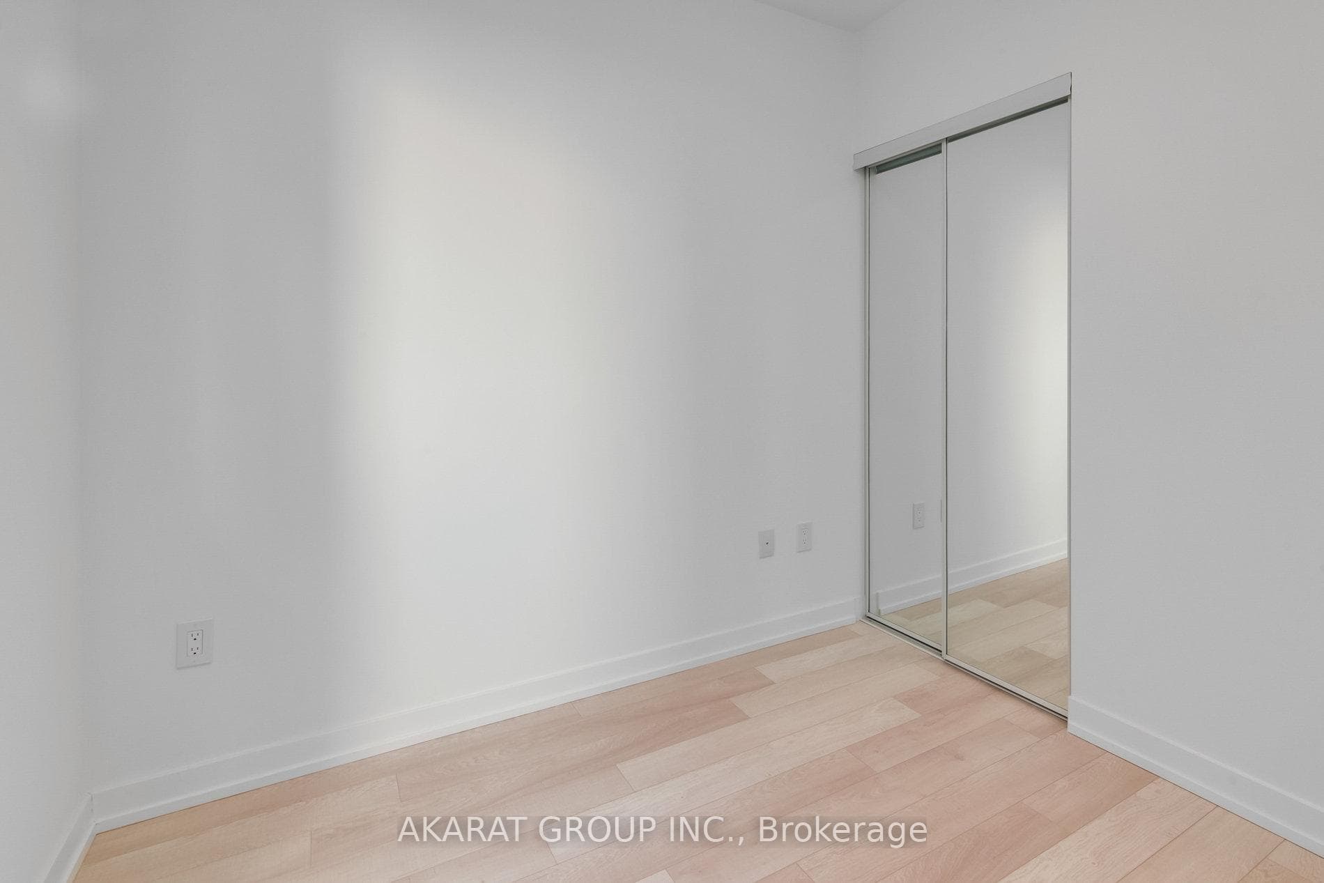 39 Roehampton Avenue Unit 2407 photo 24