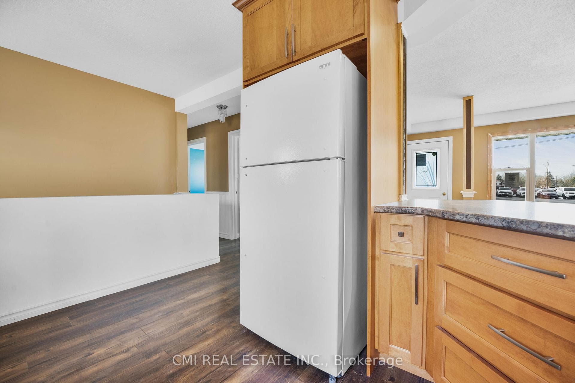 886 York Avenue photo 18