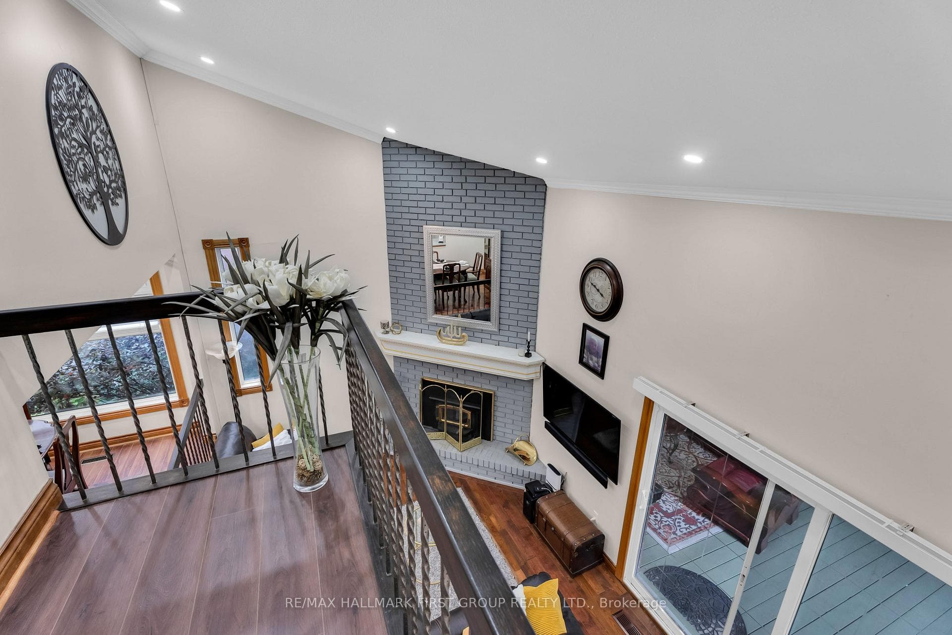 630 Camelot Drive photo 19