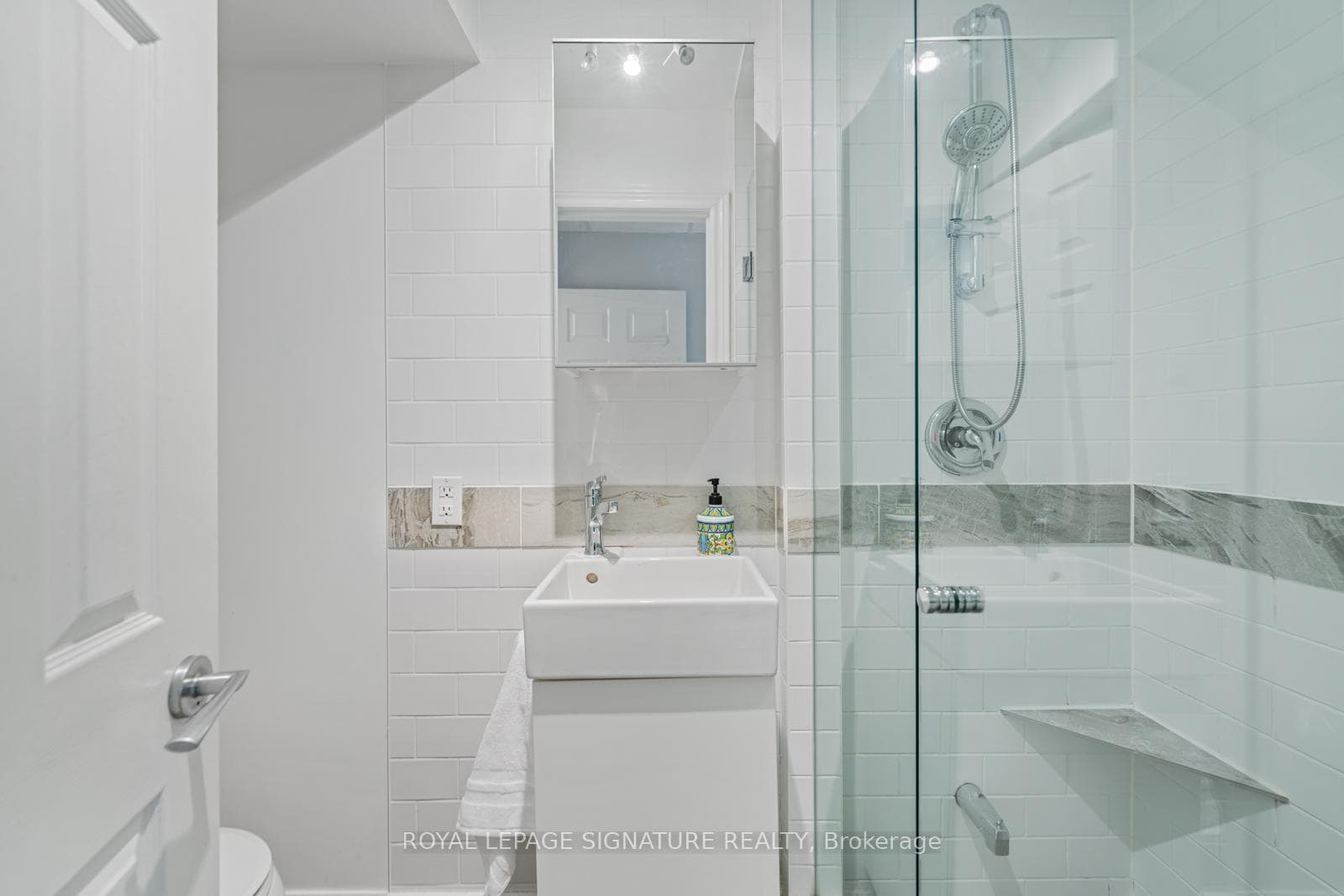 236 Winnett Avenue photo 23