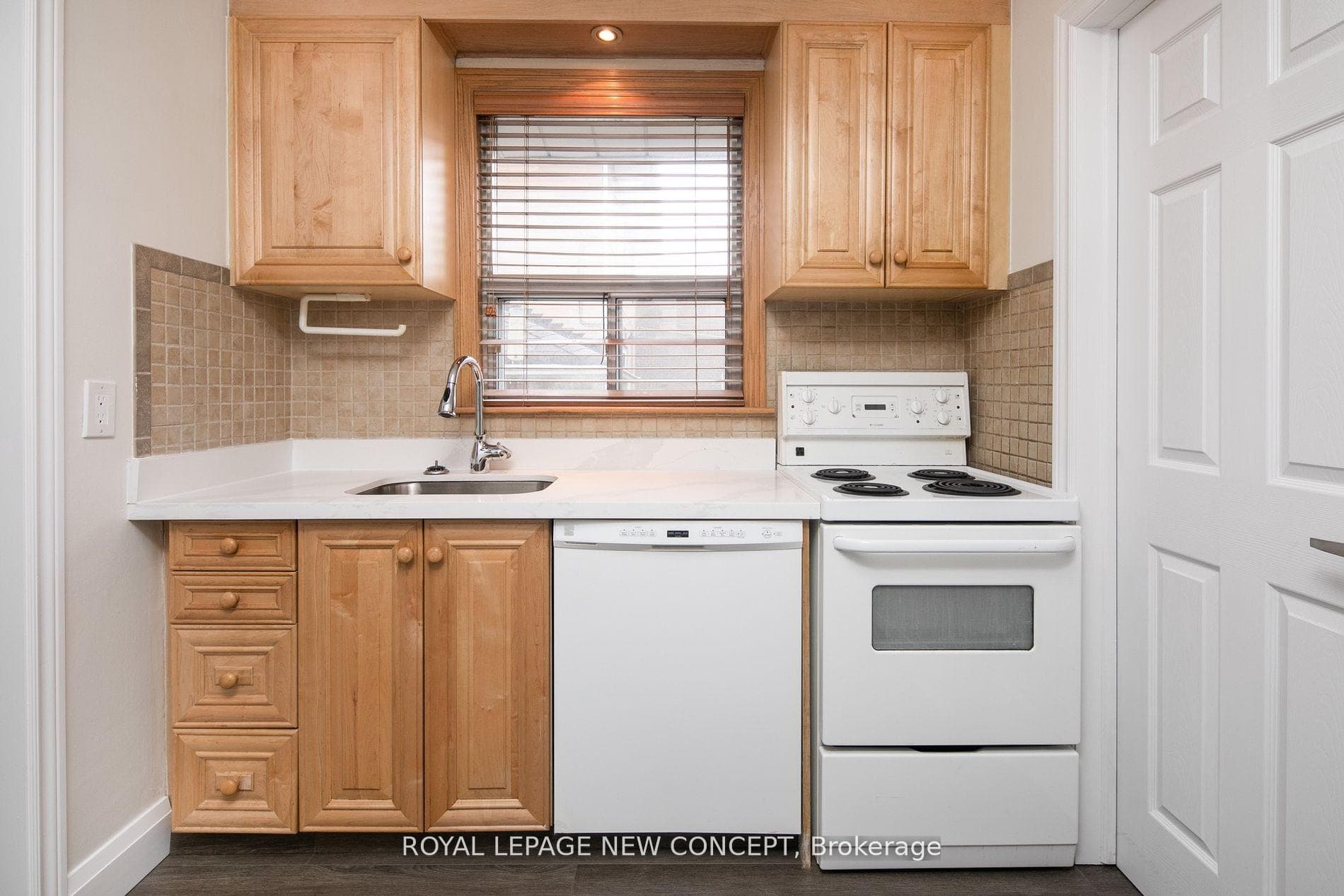 1112 Greenwood Avenue photo 10