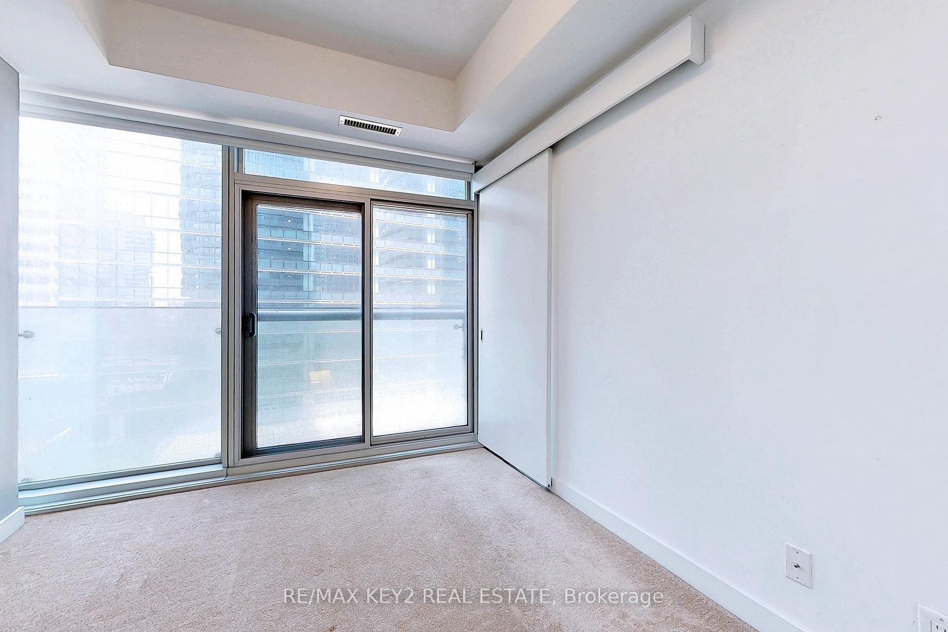 12 York Street Unit 710 photo 25