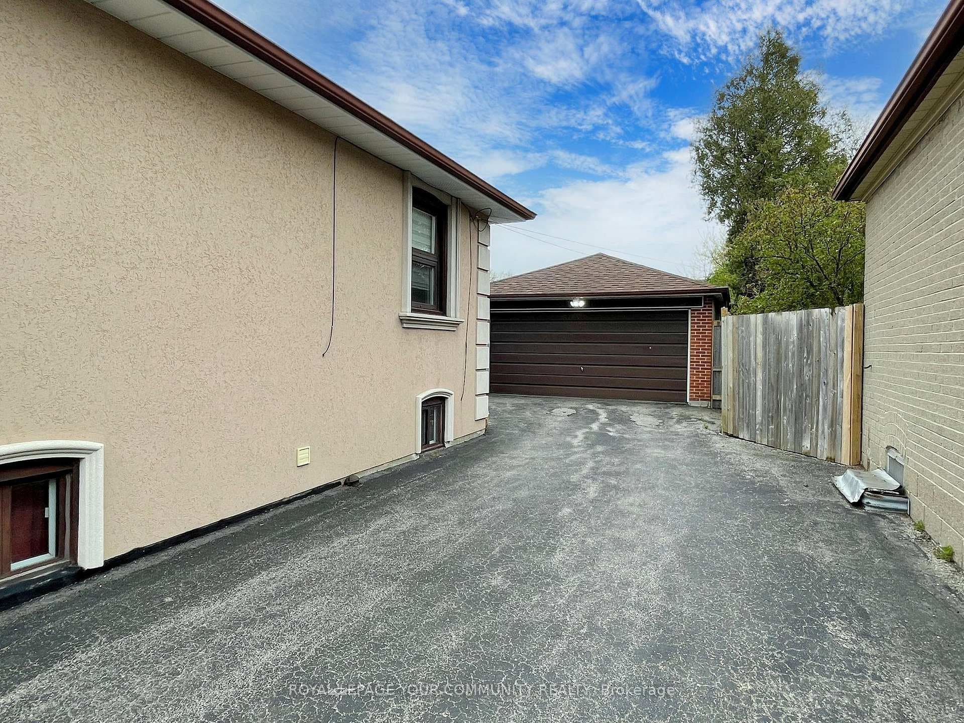 437 Rustic Road photo 38