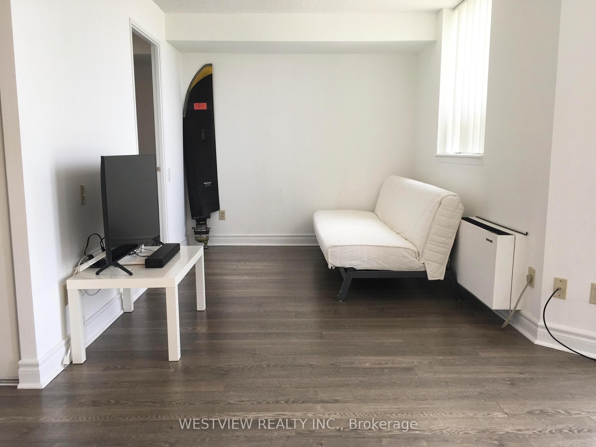 2460 Eglinton Avenue Unit 1417 photo 9