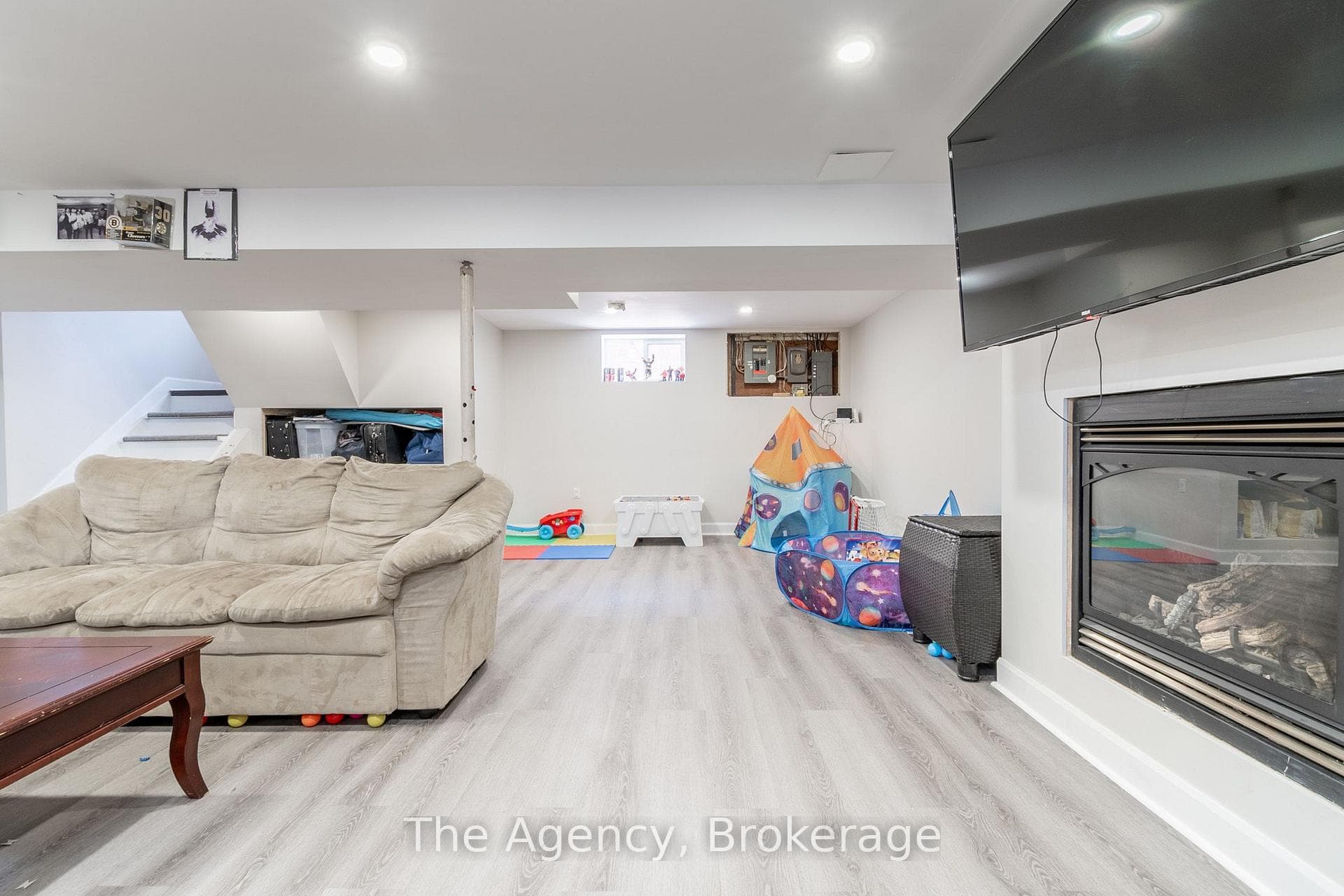 160 Johnston Street photo 24