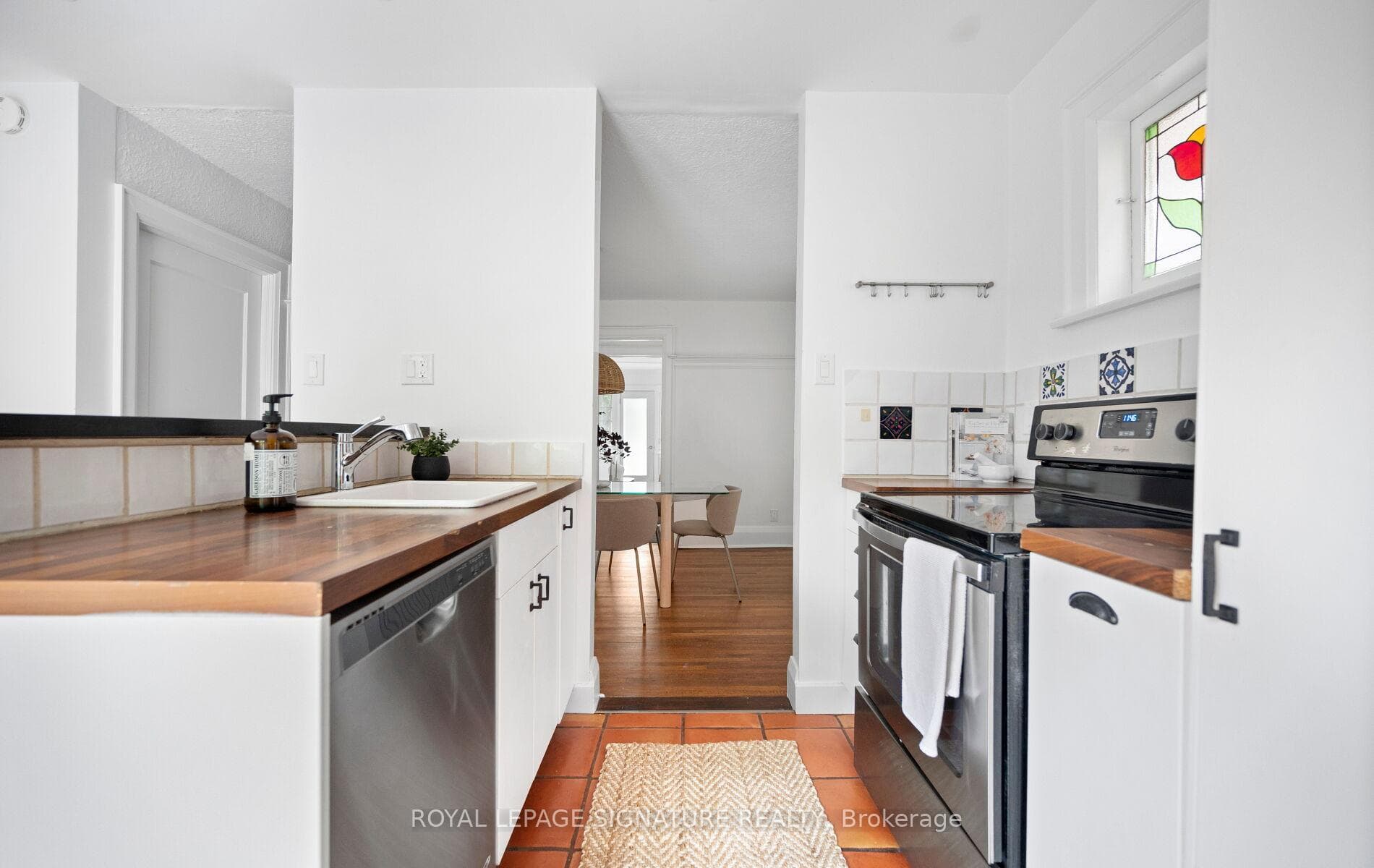81 Cleveland Street photo 21